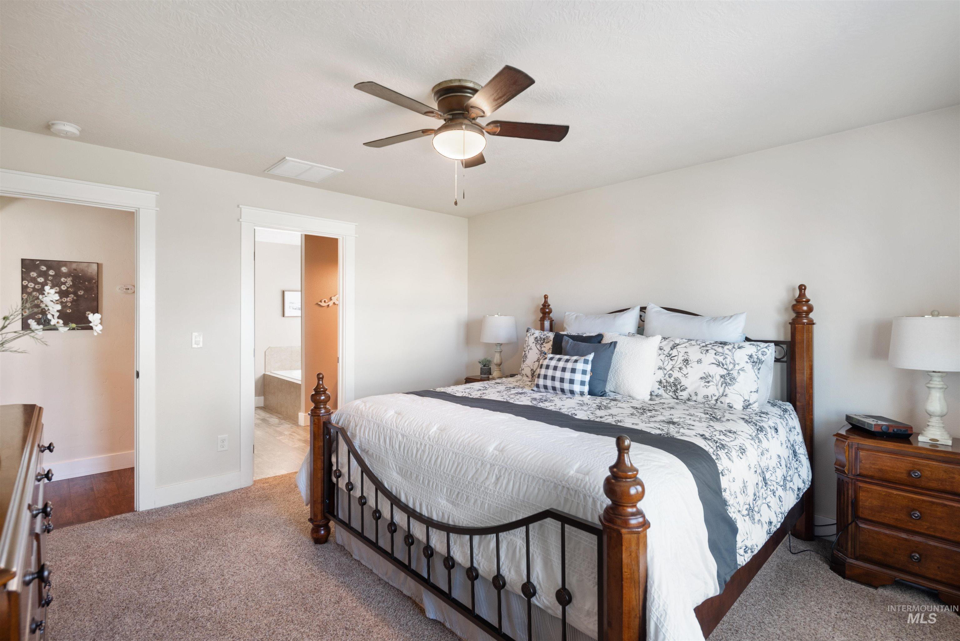 1072 W Woodbury Drive Property Photo 31