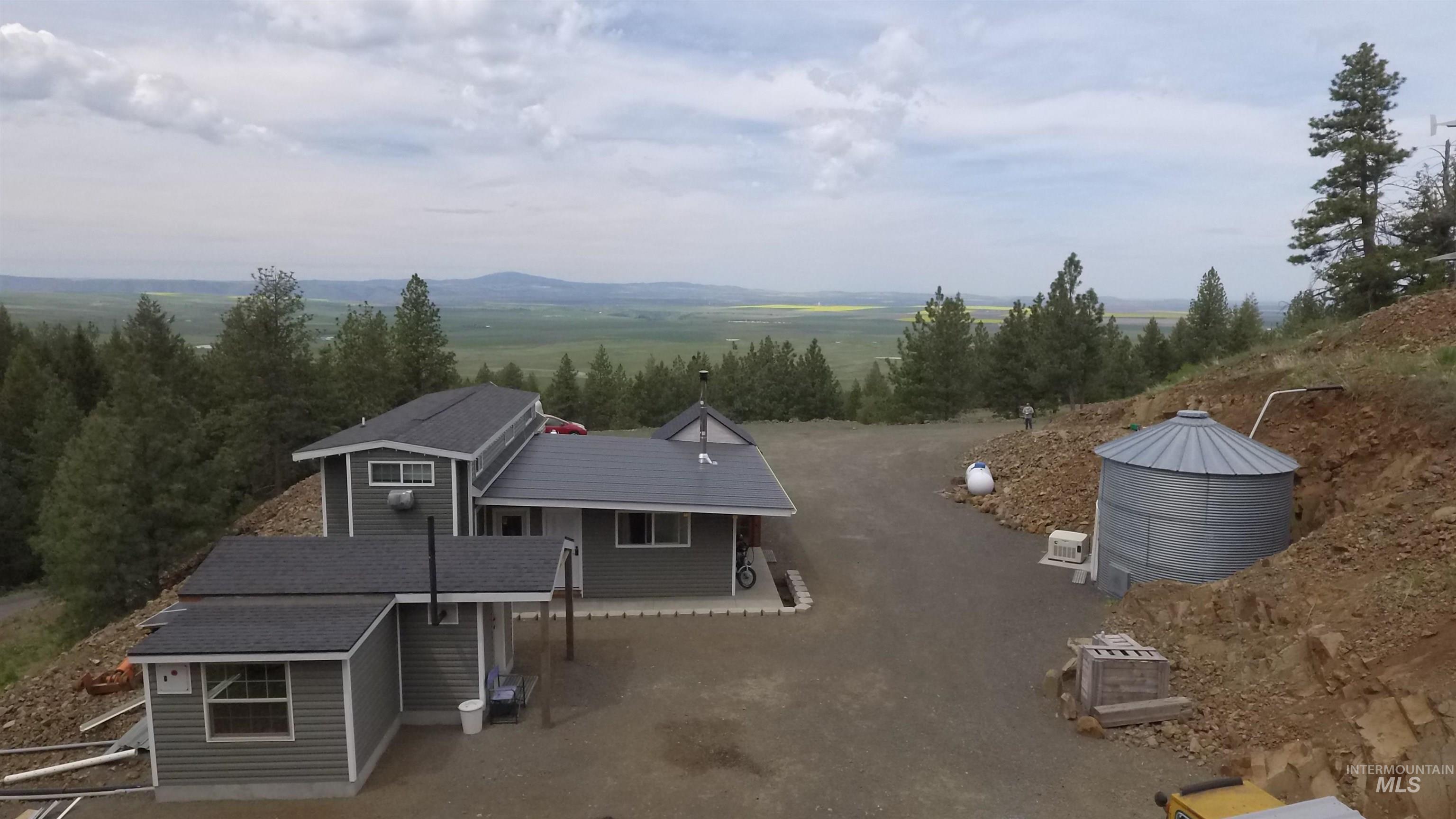 2630 Old Whitebird Hill Road Property Photo 2