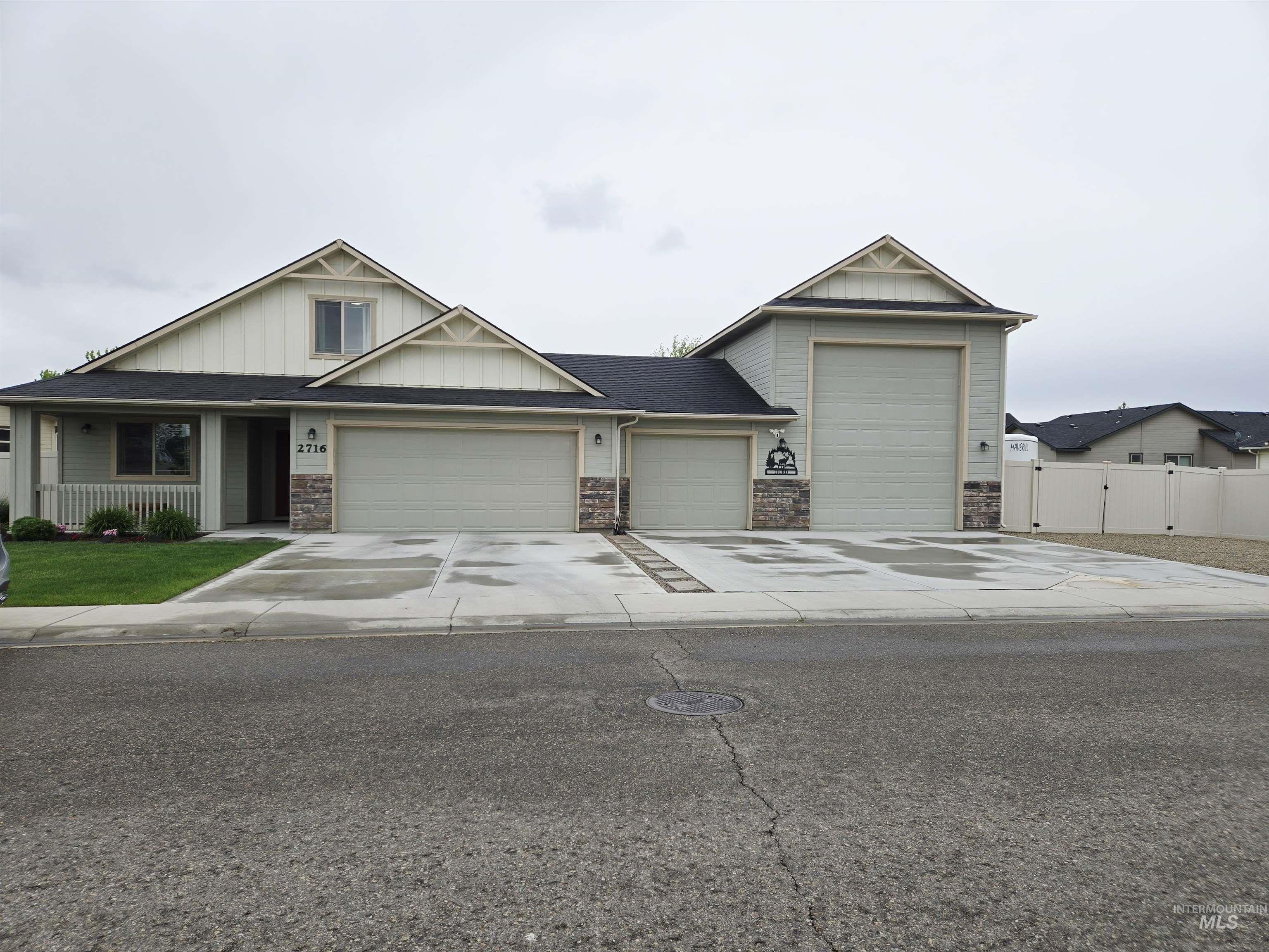 2716 Dogwood Ave Property Photo