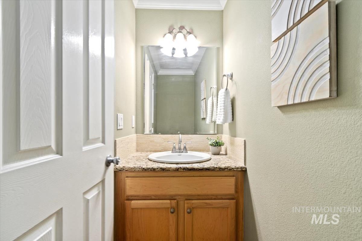 14562 W Woodspring Dr Property Photo 10