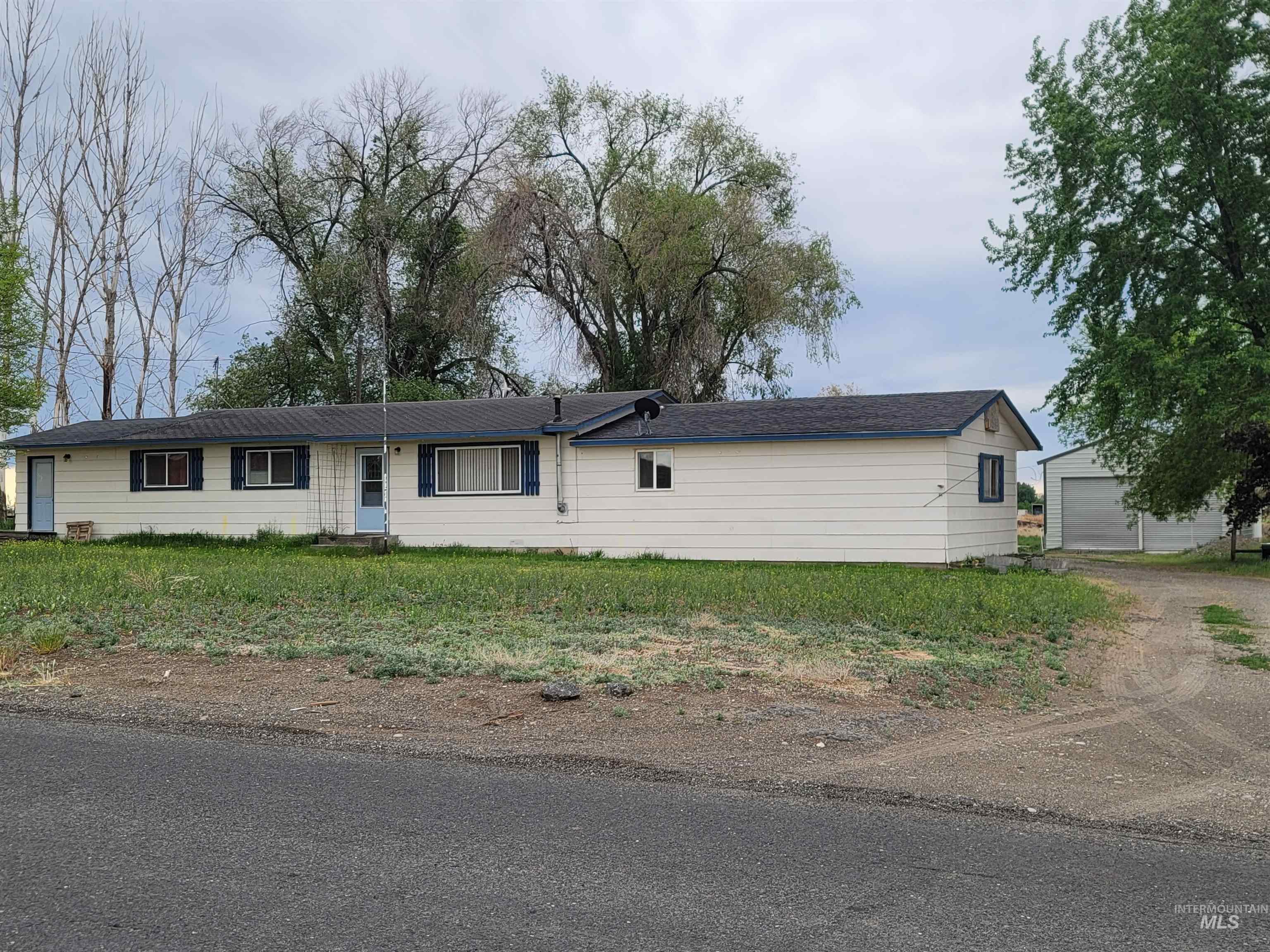 2201 E 1775 S Property Photo 1