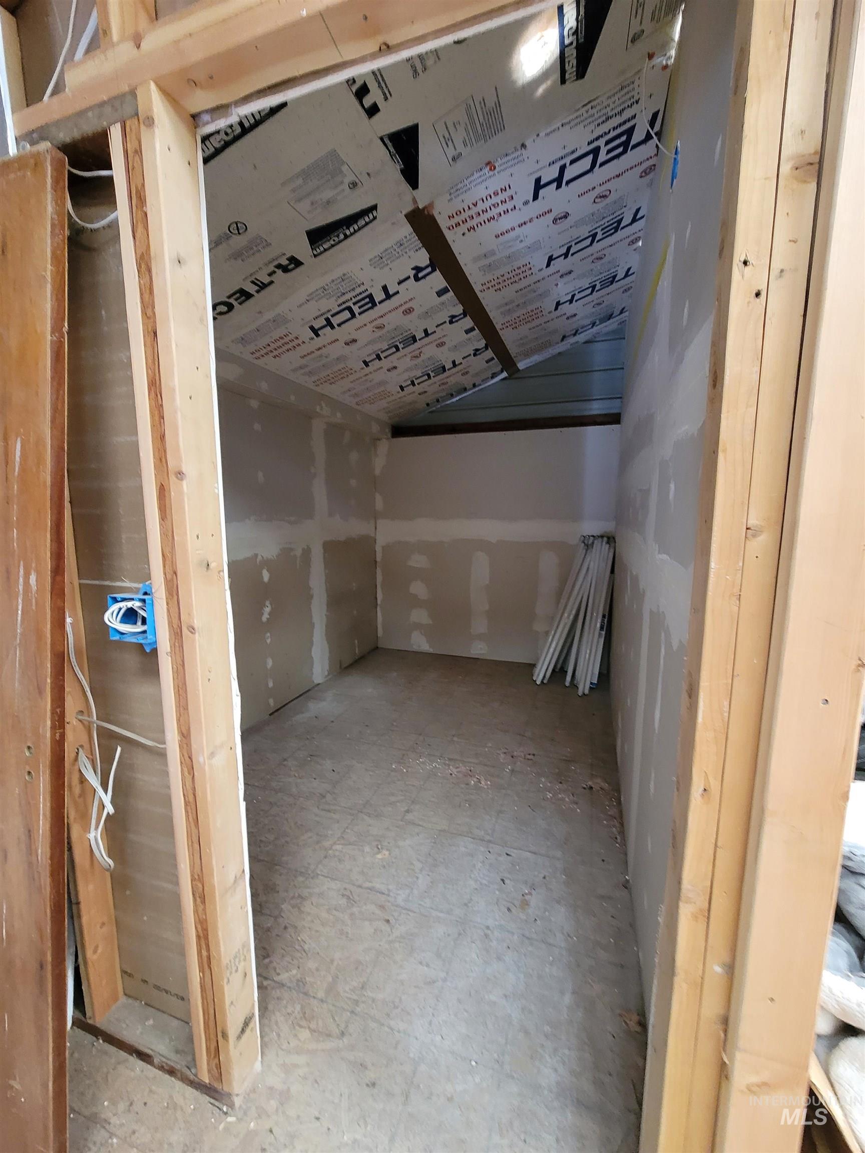 2201 E 1775 S Property Photo 12