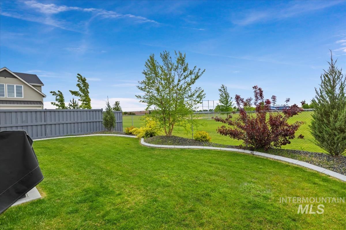 18245 N. Arch Haven Way Property Photo 32