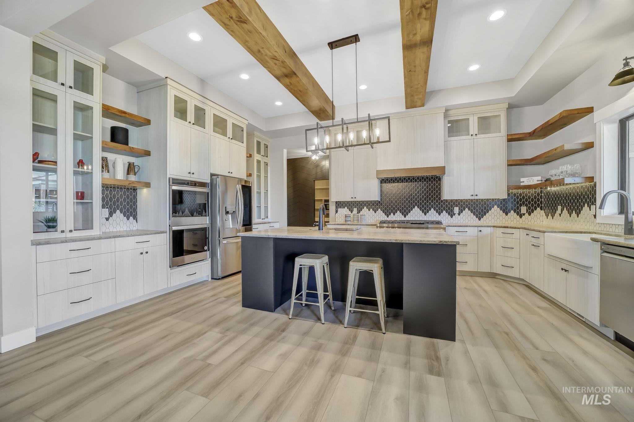 1580 Clear Creek Loop Property Photo 8