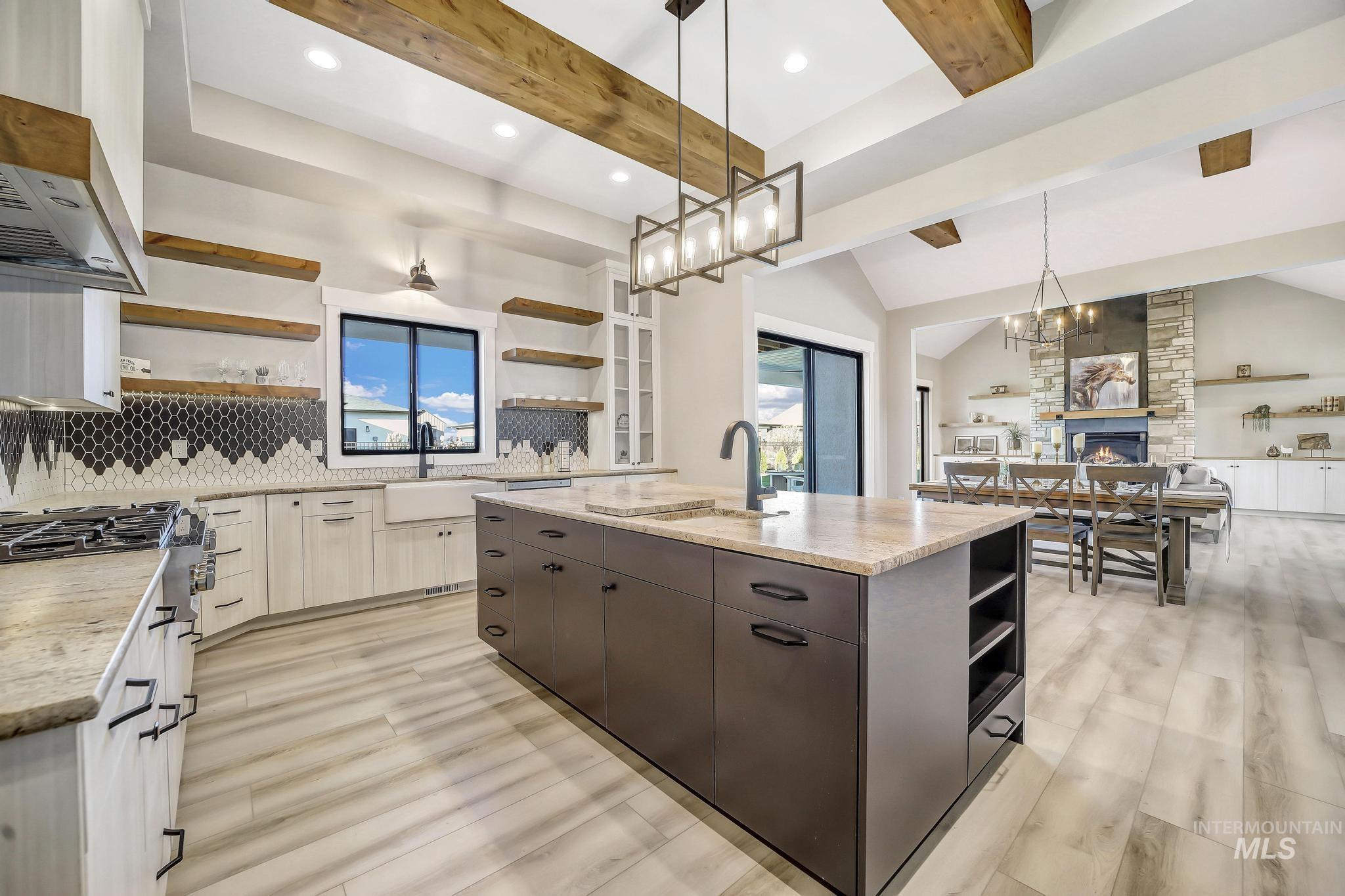 1580 Clear Creek Loop Property Photo 10