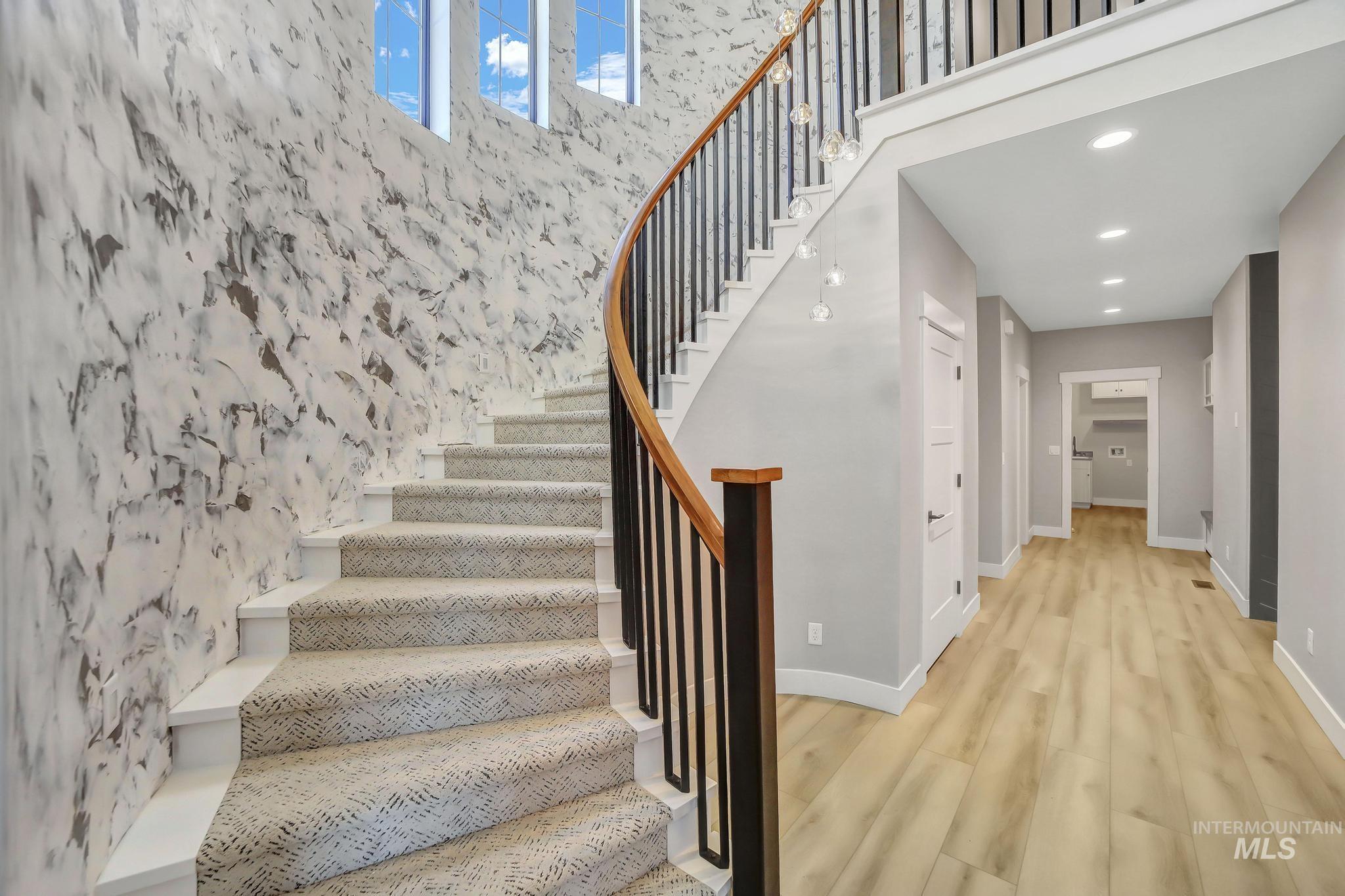 1580 Clear Creek Loop Property Photo 21