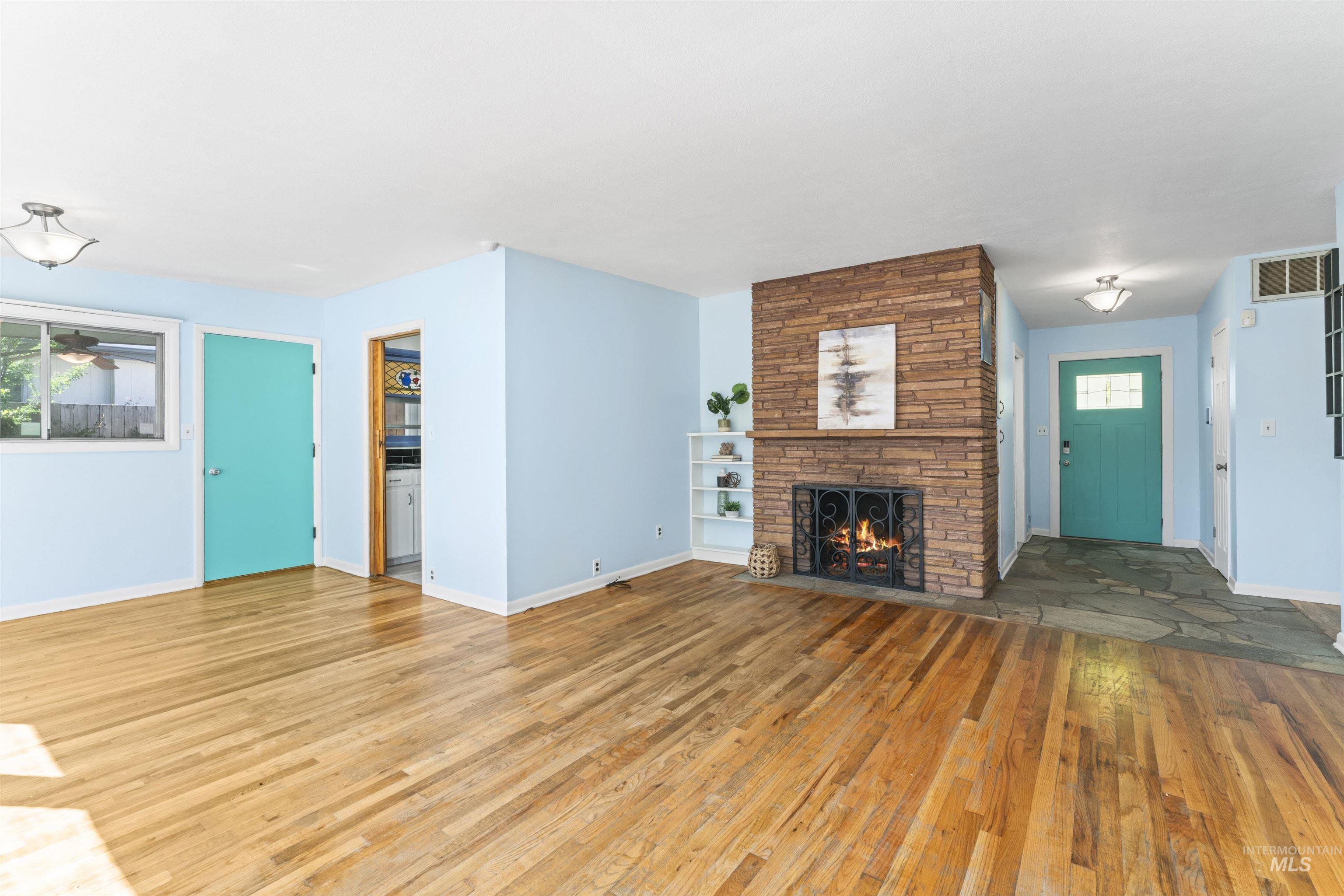 6436 W Fairfield Ave Property Photo 6