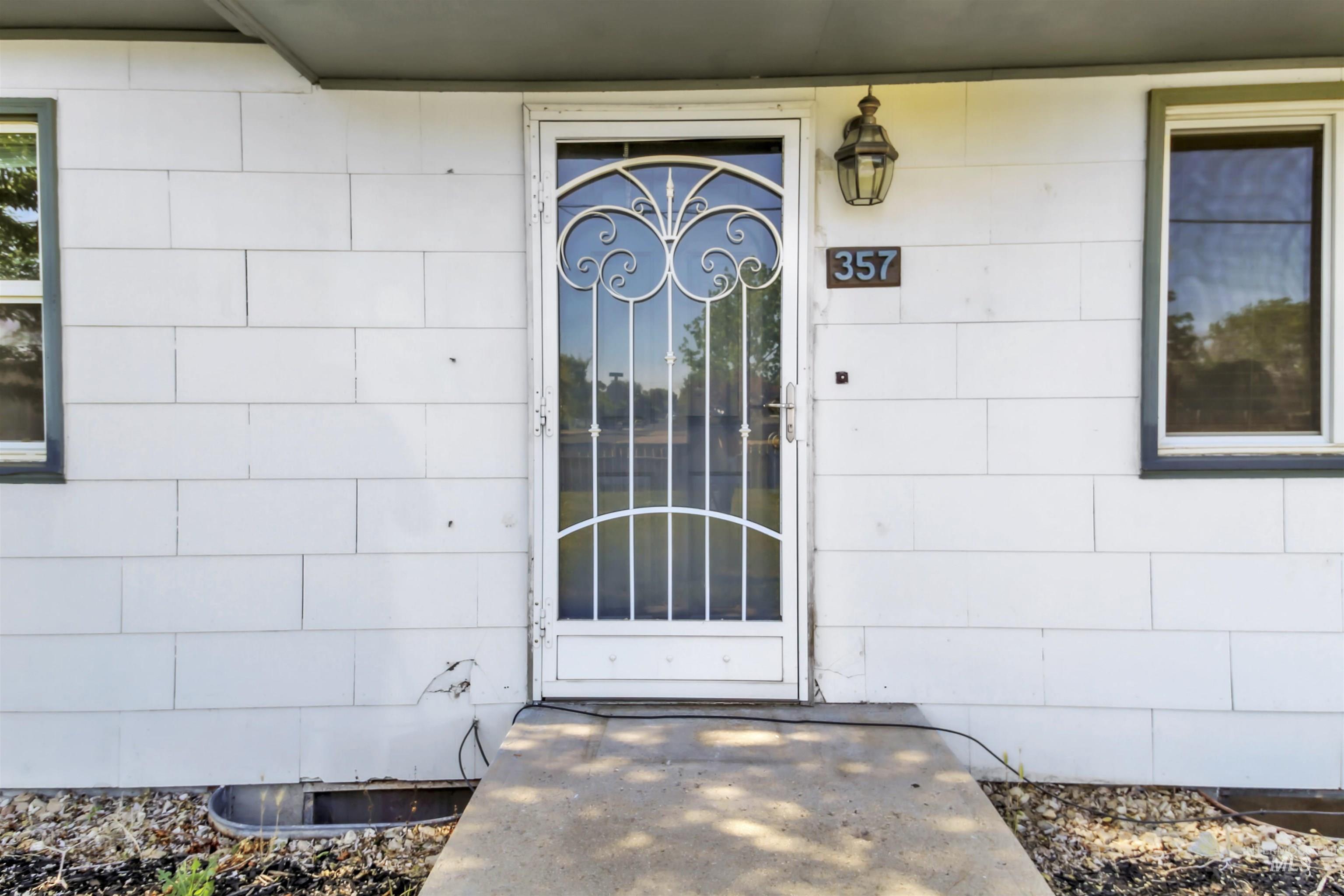 357 Filer Ave Property Photo 4