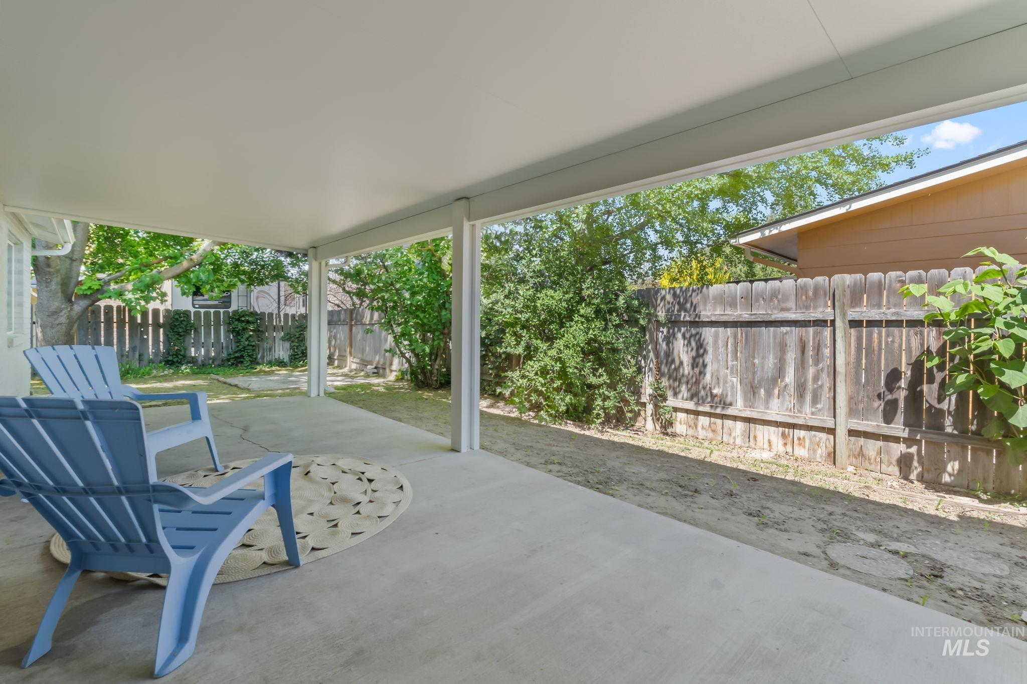 2155 N Fairmeadow Dr Property Photo 22