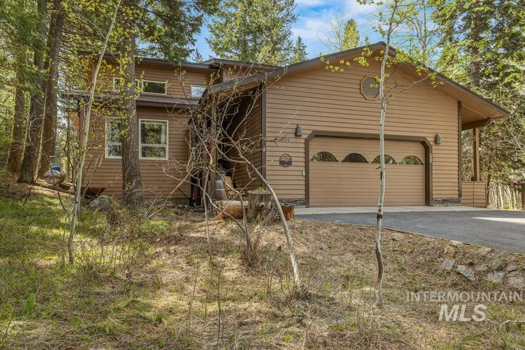 804 Fairway Dr. Property Photo 2