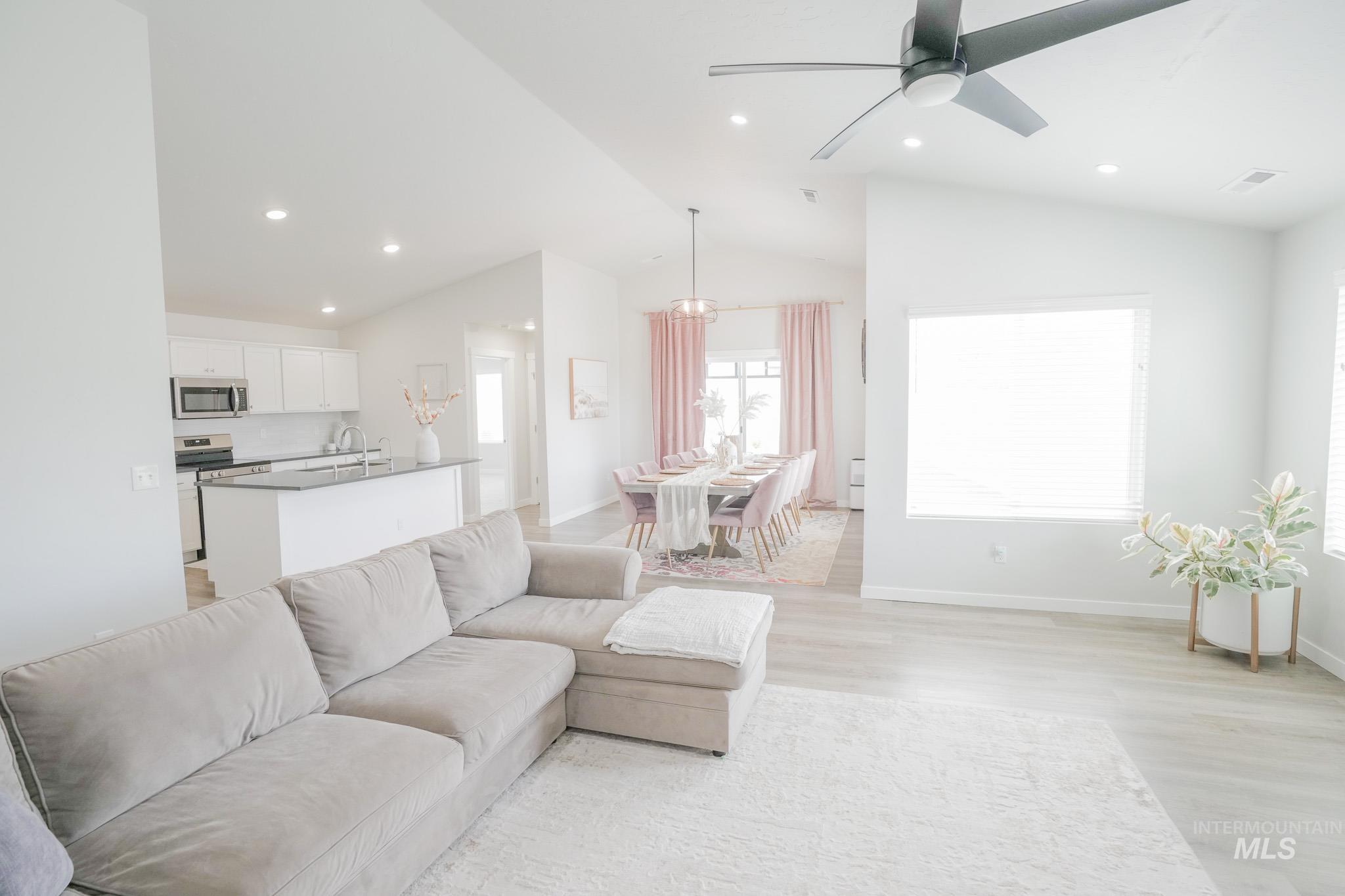 6073 W Mikonos St Property Photo 5