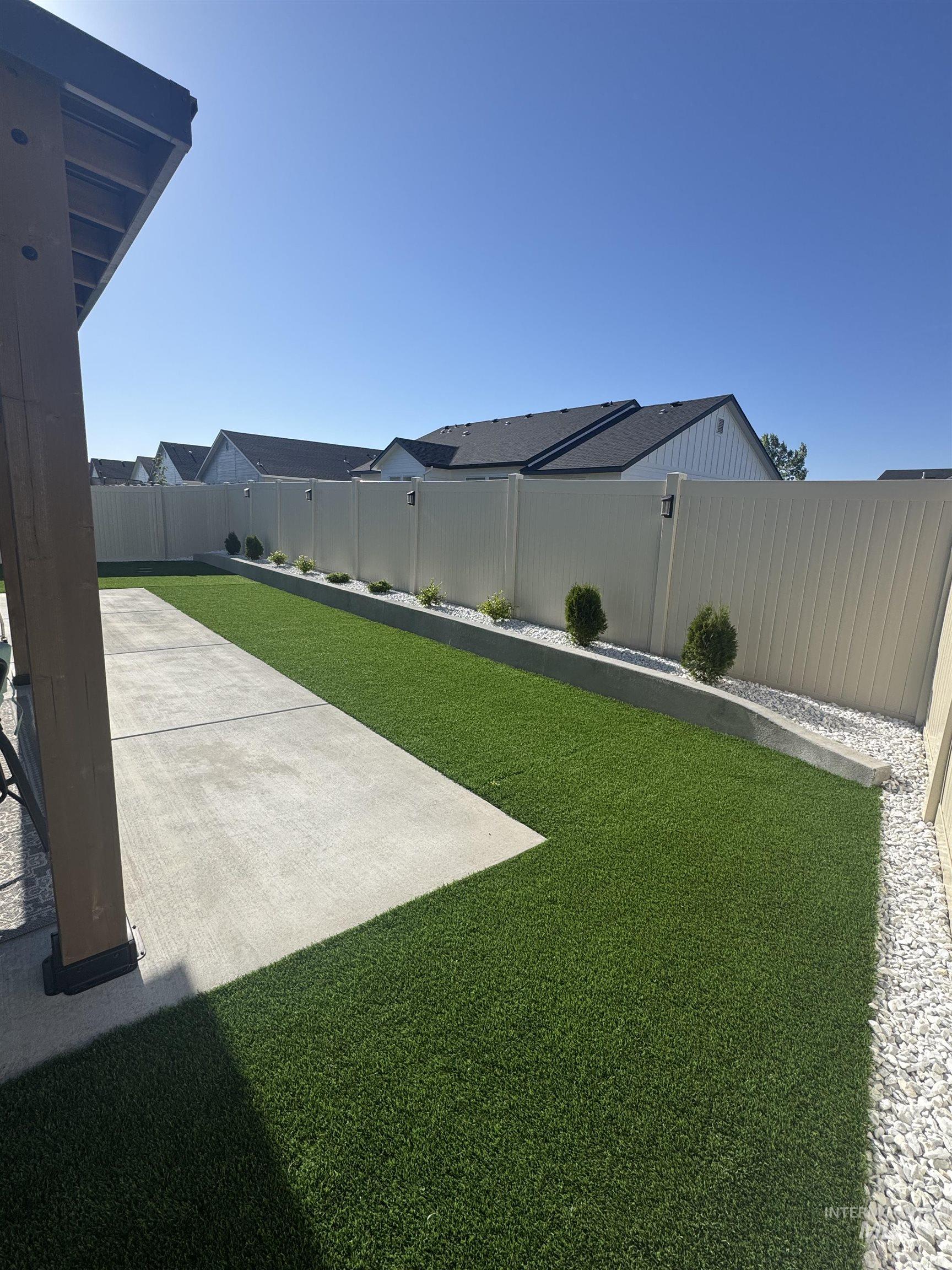 6073 W Mikonos St Property Photo 17