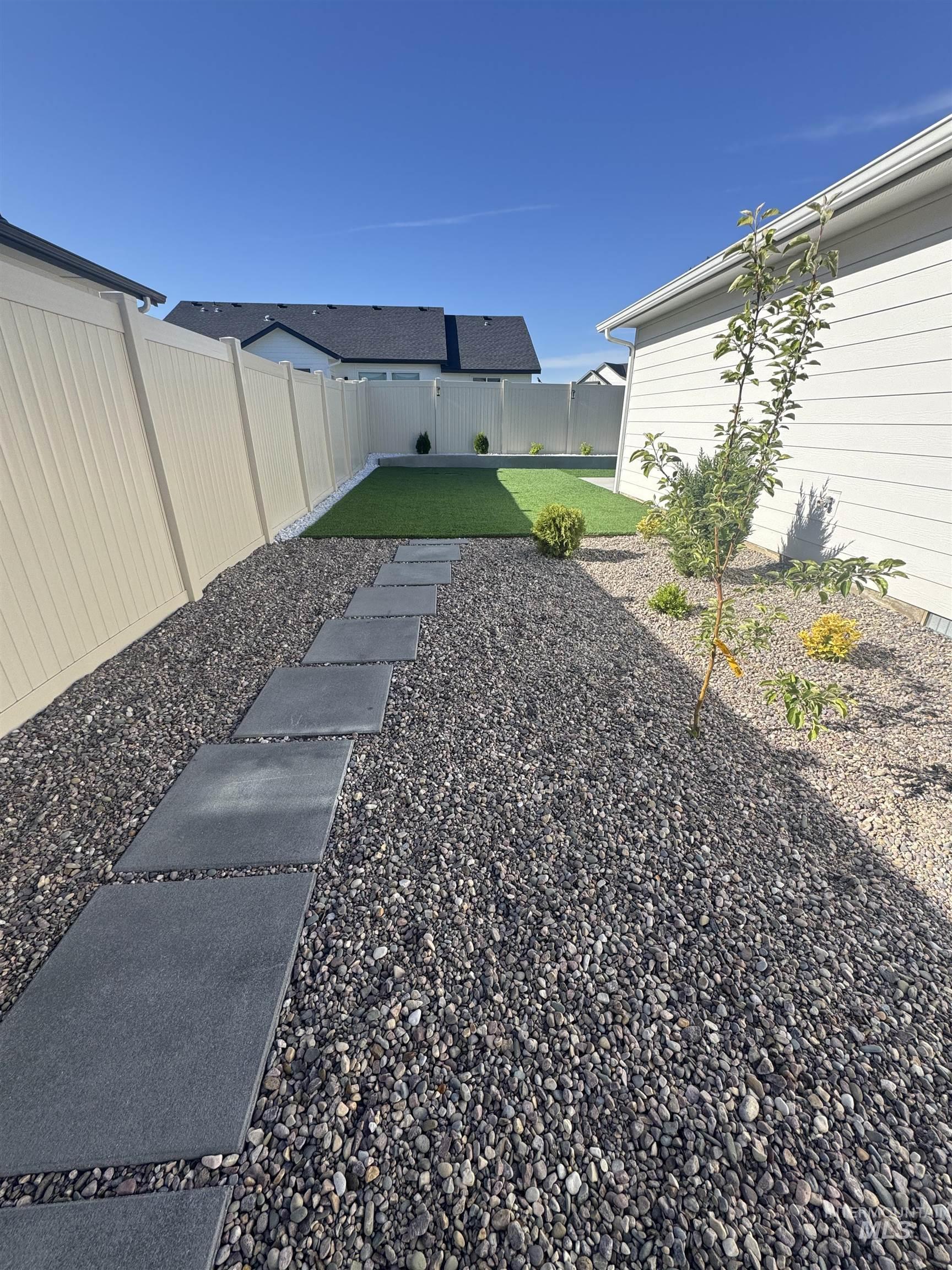6073 W Mikonos St Property Photo 18
