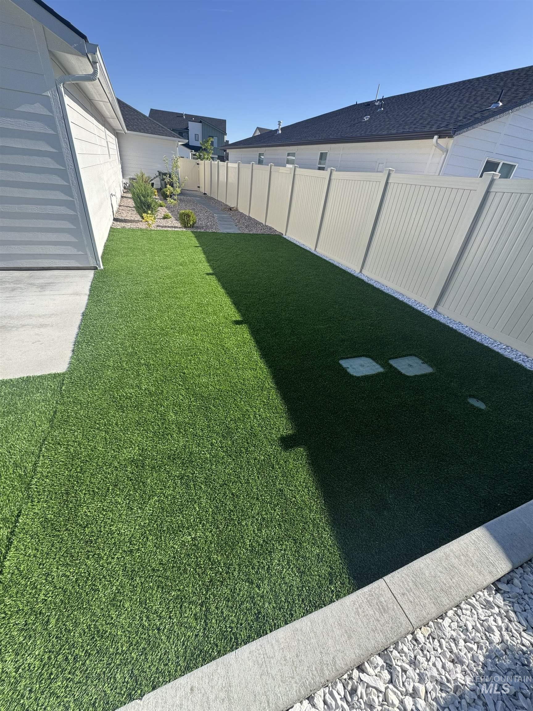 6073 W Mikonos St Property Photo 19