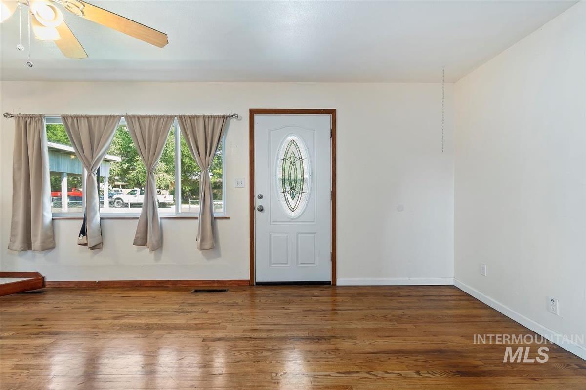 309 Baker Drive Property Photo 4