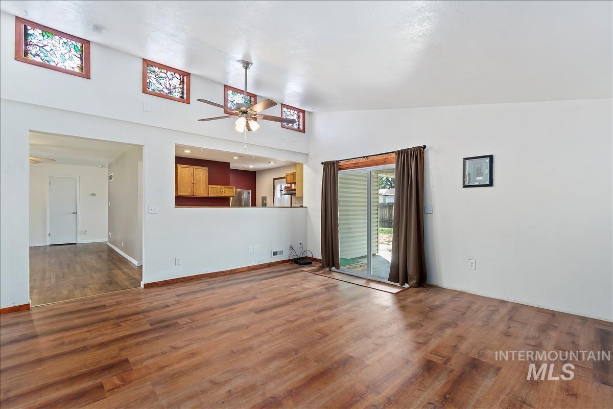 309 Baker Drive Property Photo 8
