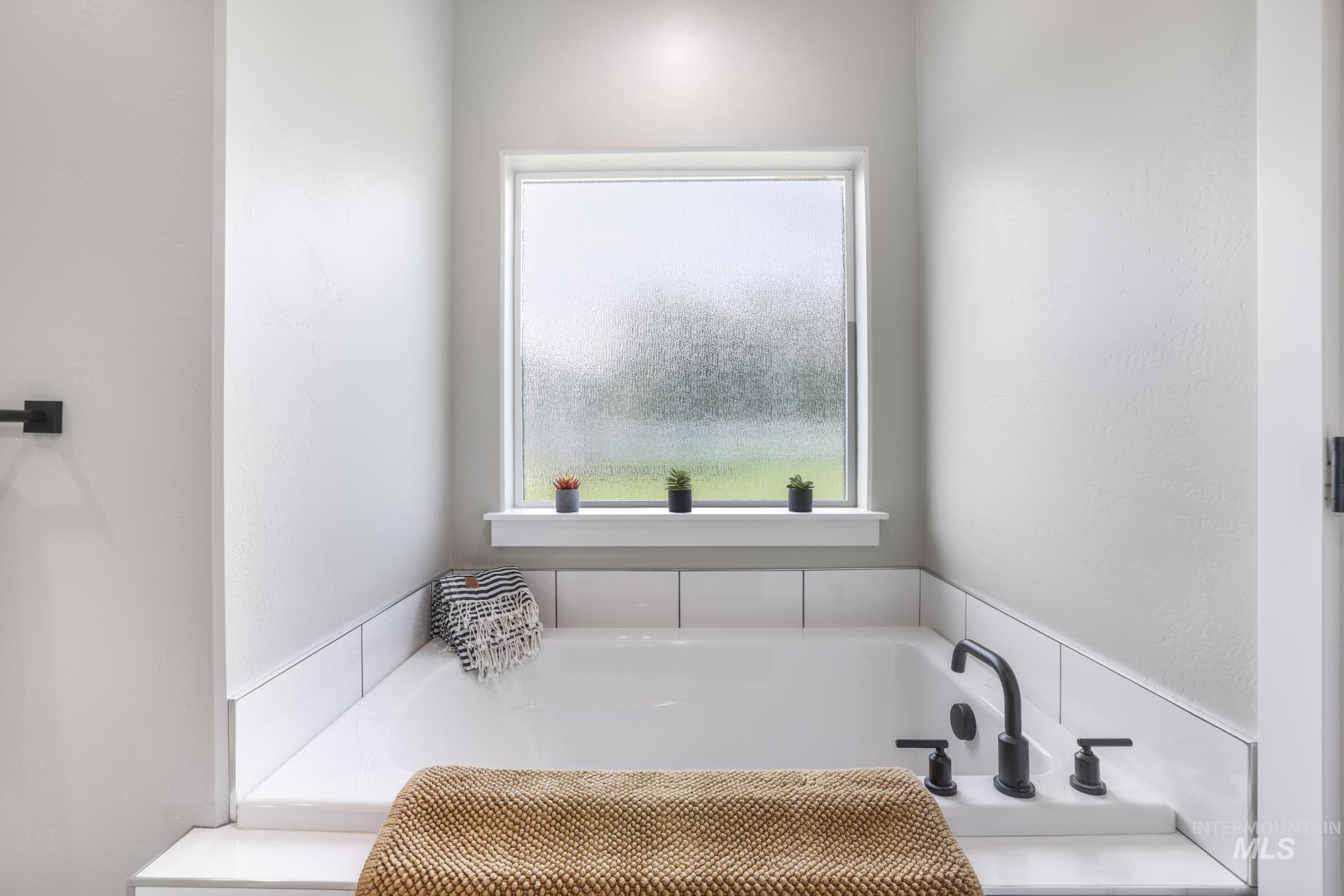 3741 N 2481 E Property Photo 24