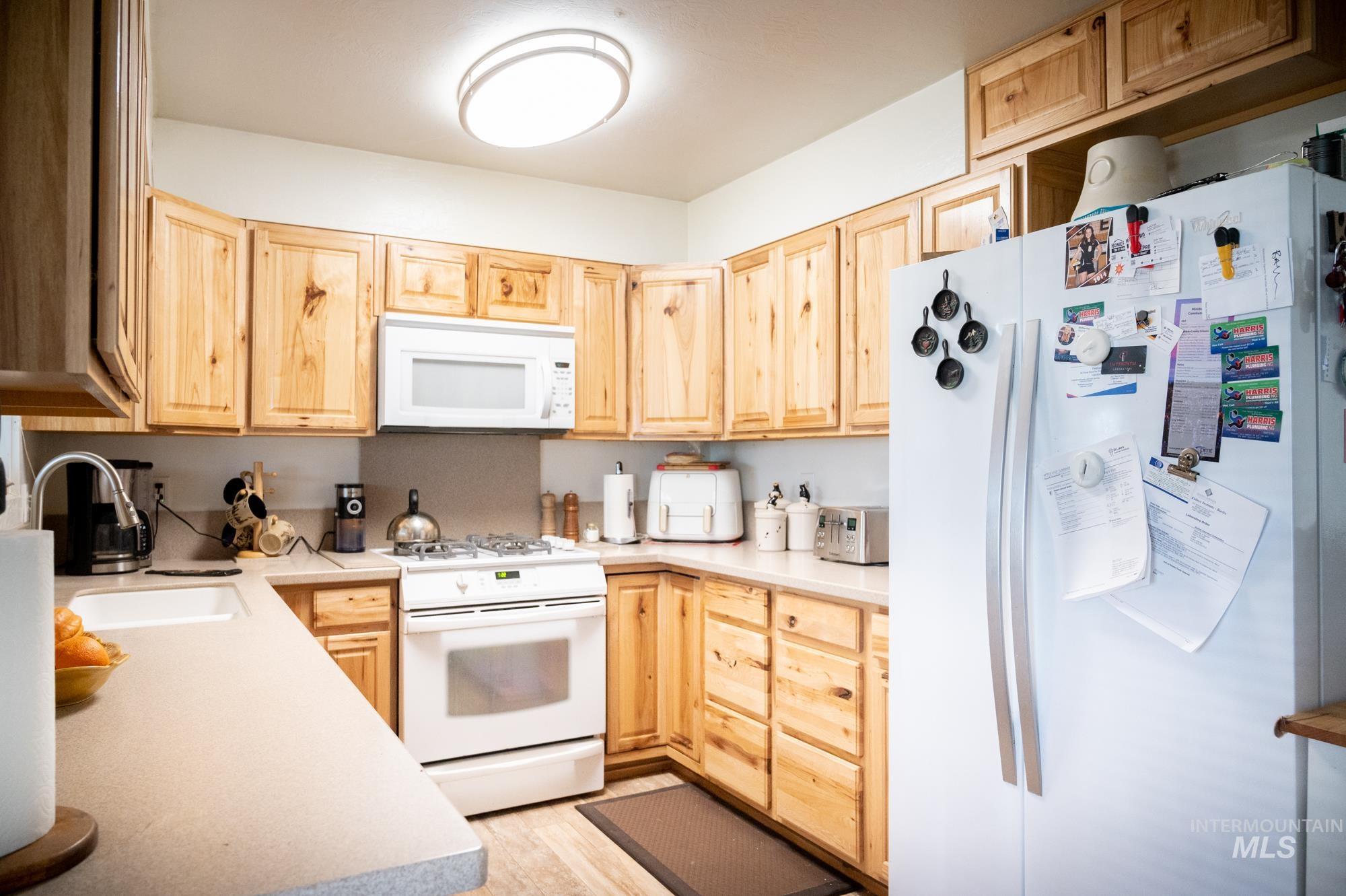 193 S 500 W Property Photo 9