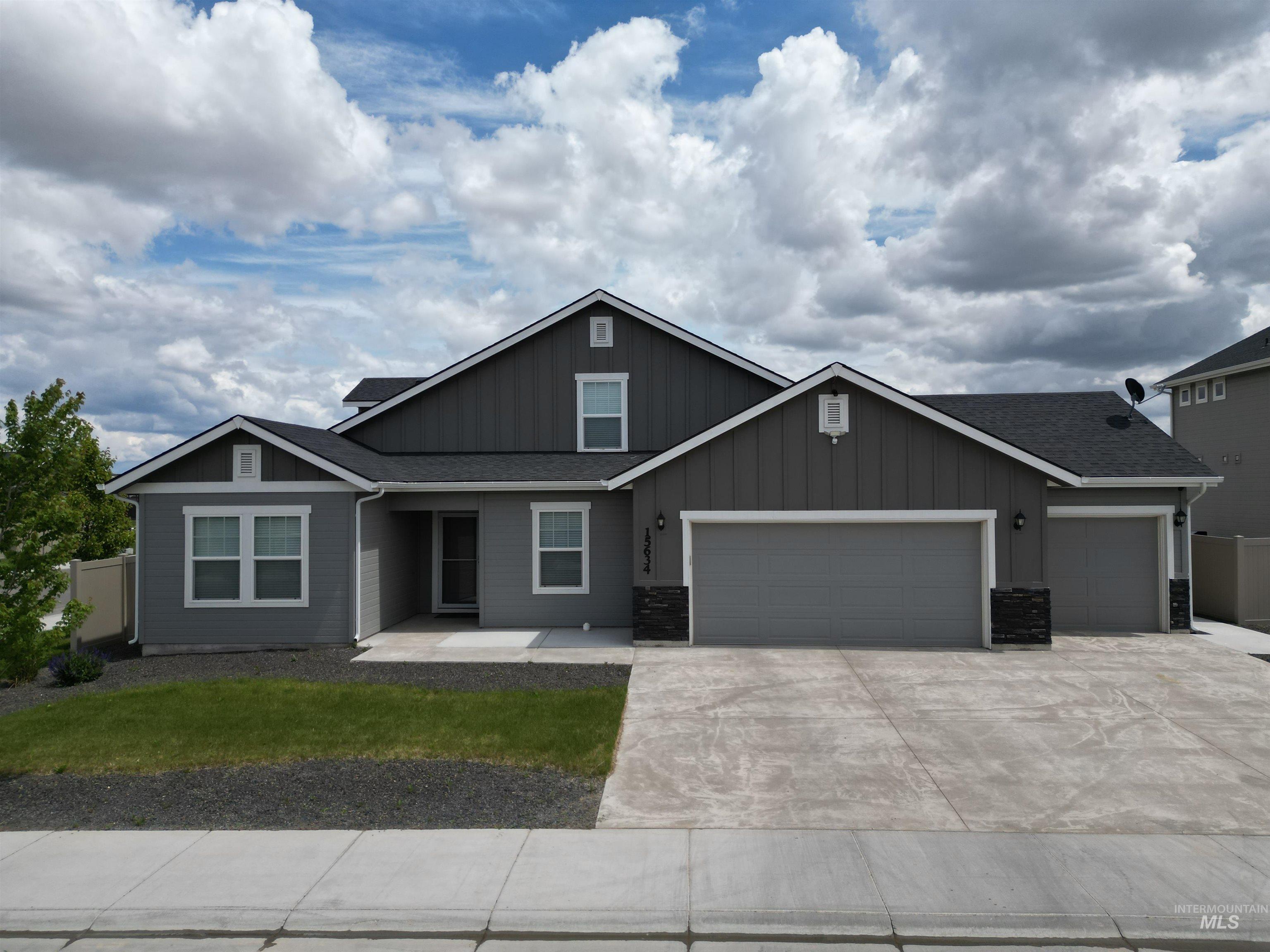 15634 N Shadow Cove Property Photo 1