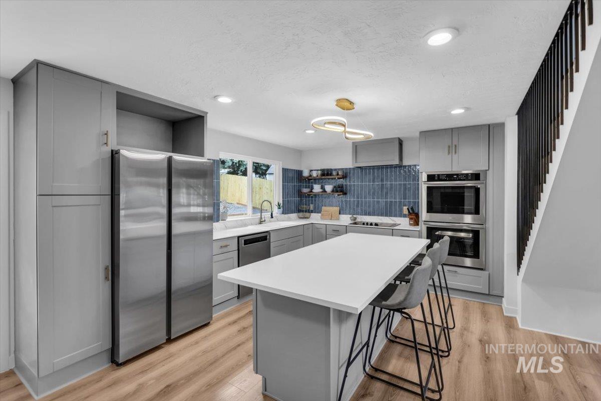 898 N Pebble Beach Way Property Photo 8