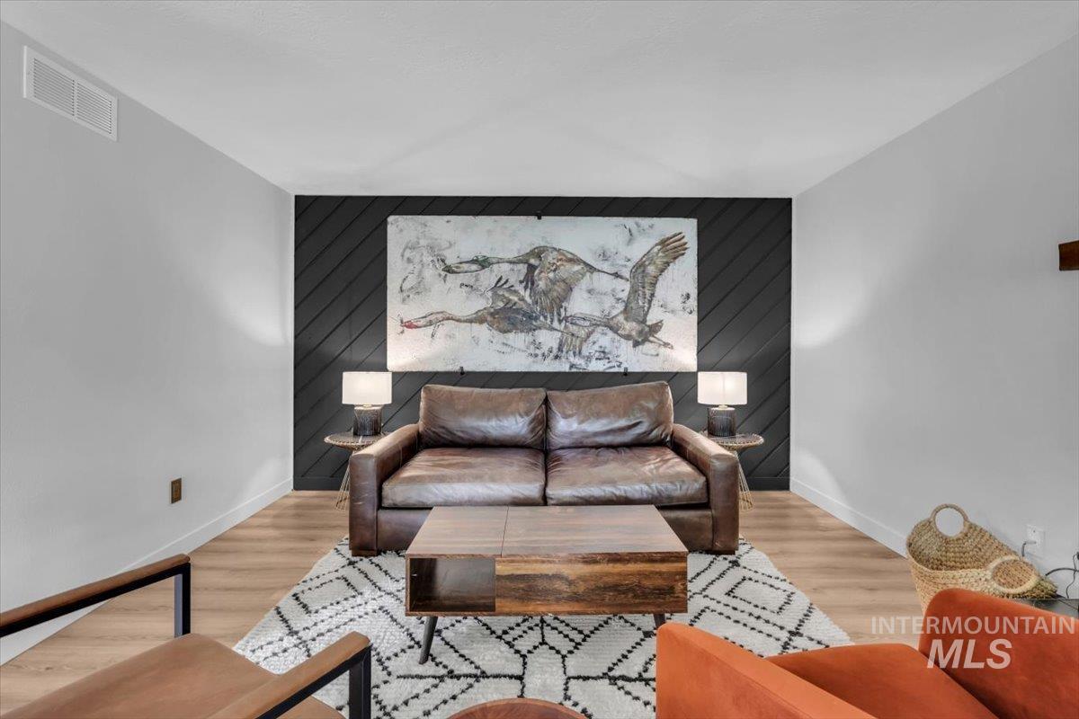 898 N Pebble Beach Way Property Photo 17