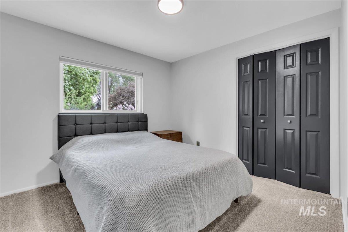 898 N Pebble Beach Way Property Photo 30