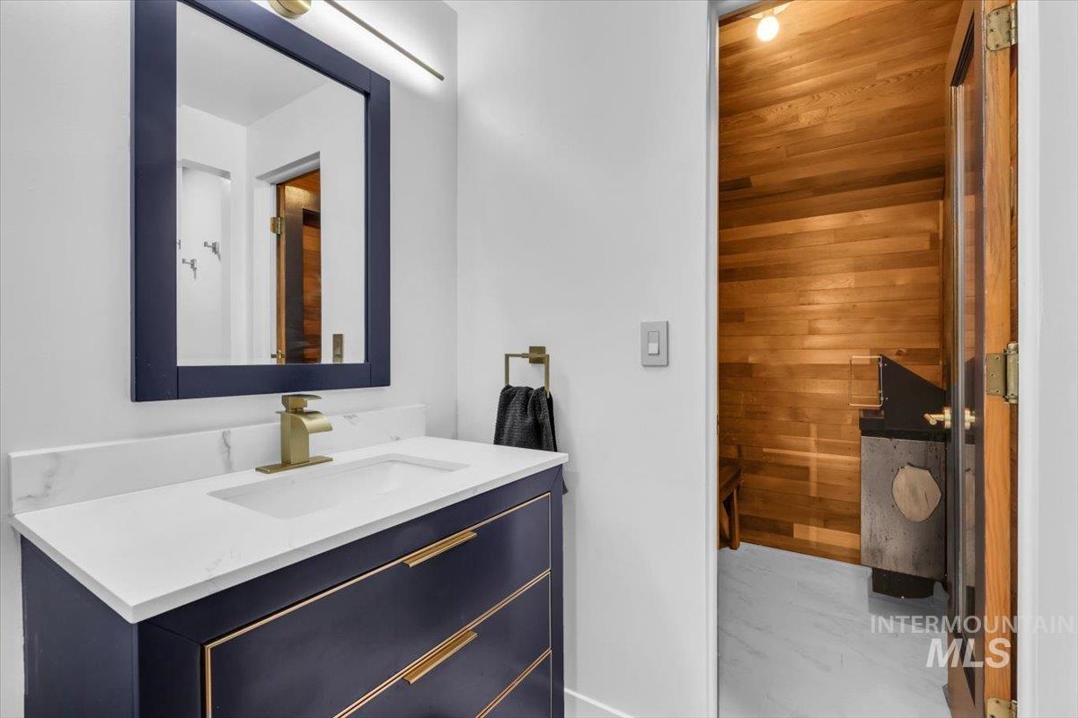 898 N Pebble Beach Way Property Photo 34