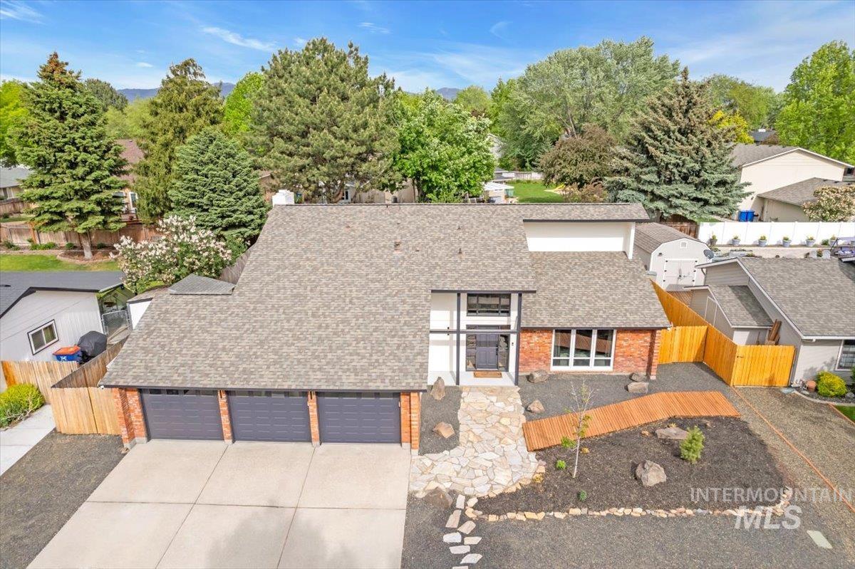 898 N Pebble Beach Way Property Photo 41