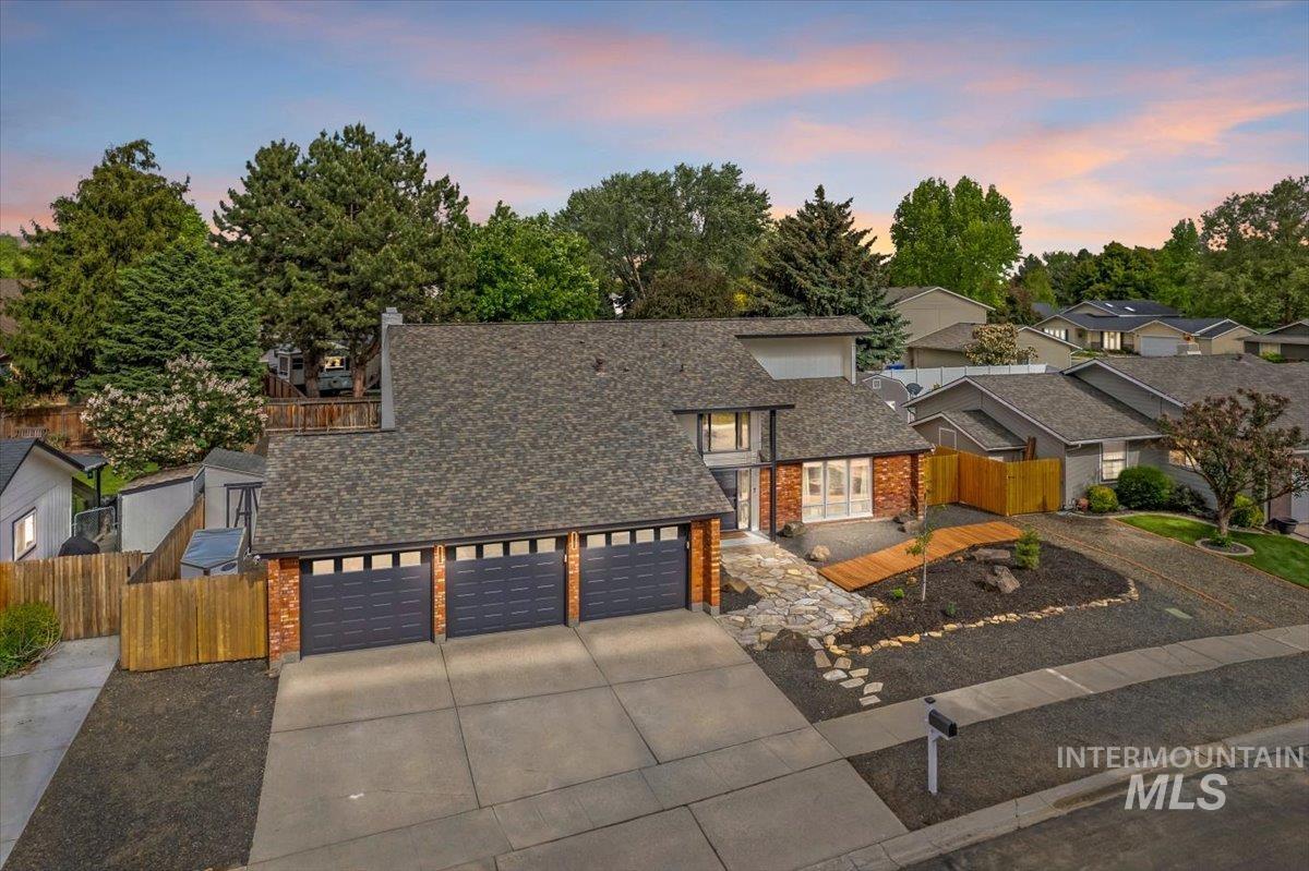 898 N Pebble Beach Way Property Photo 46