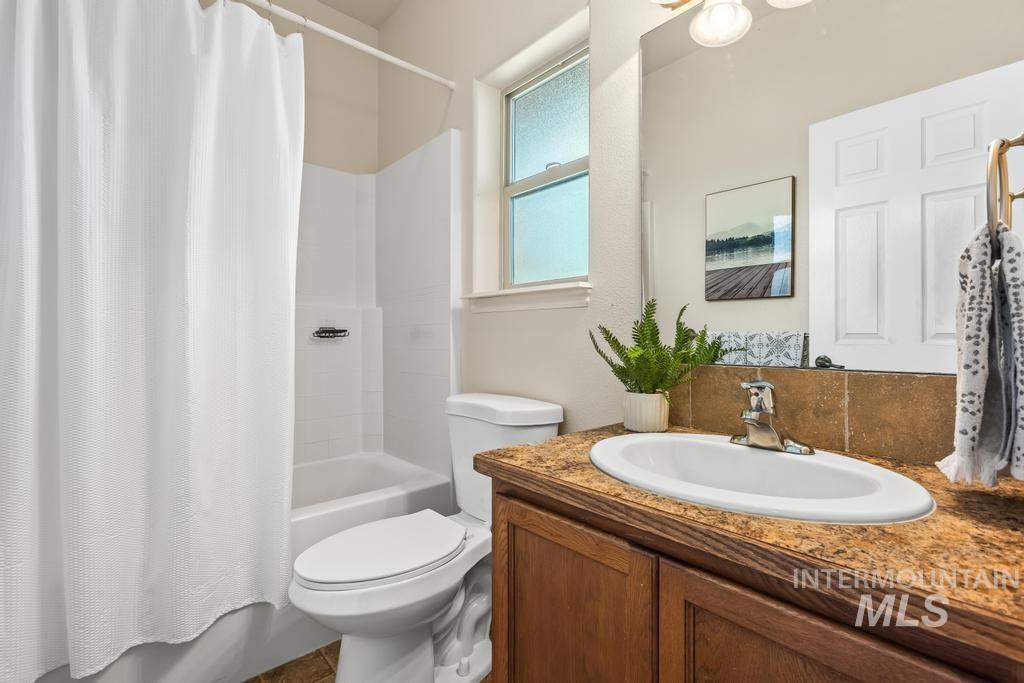 24 Charters Circle Property Photo 24