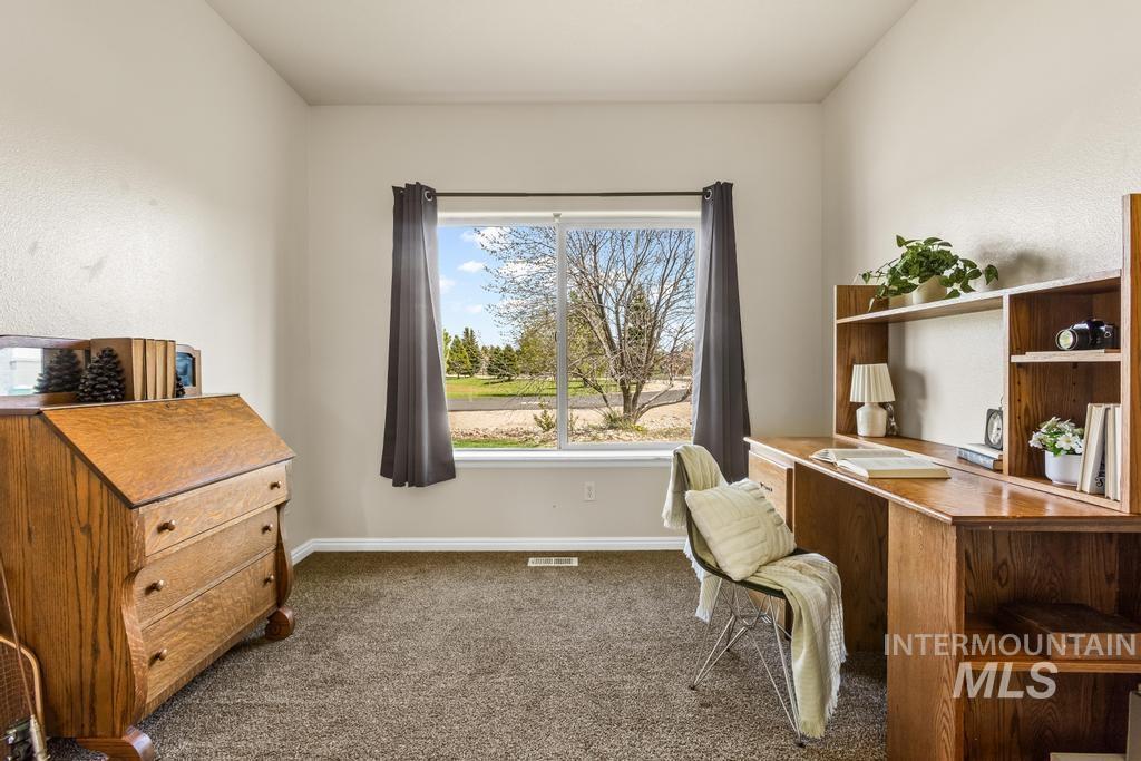 24 Charters Circle Property Photo 25