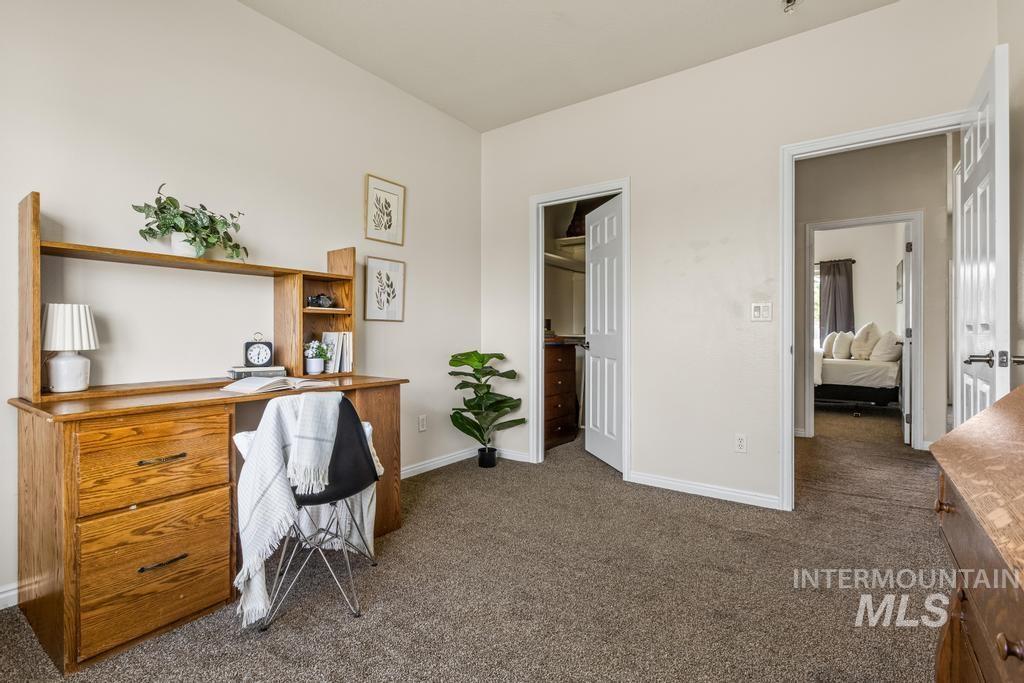 24 Charters Circle Property Photo 26