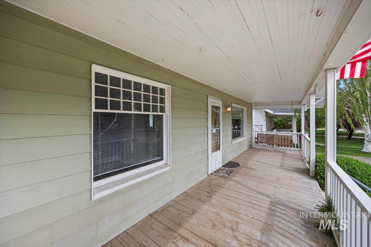 736 Yakima Ave Property Photo 3