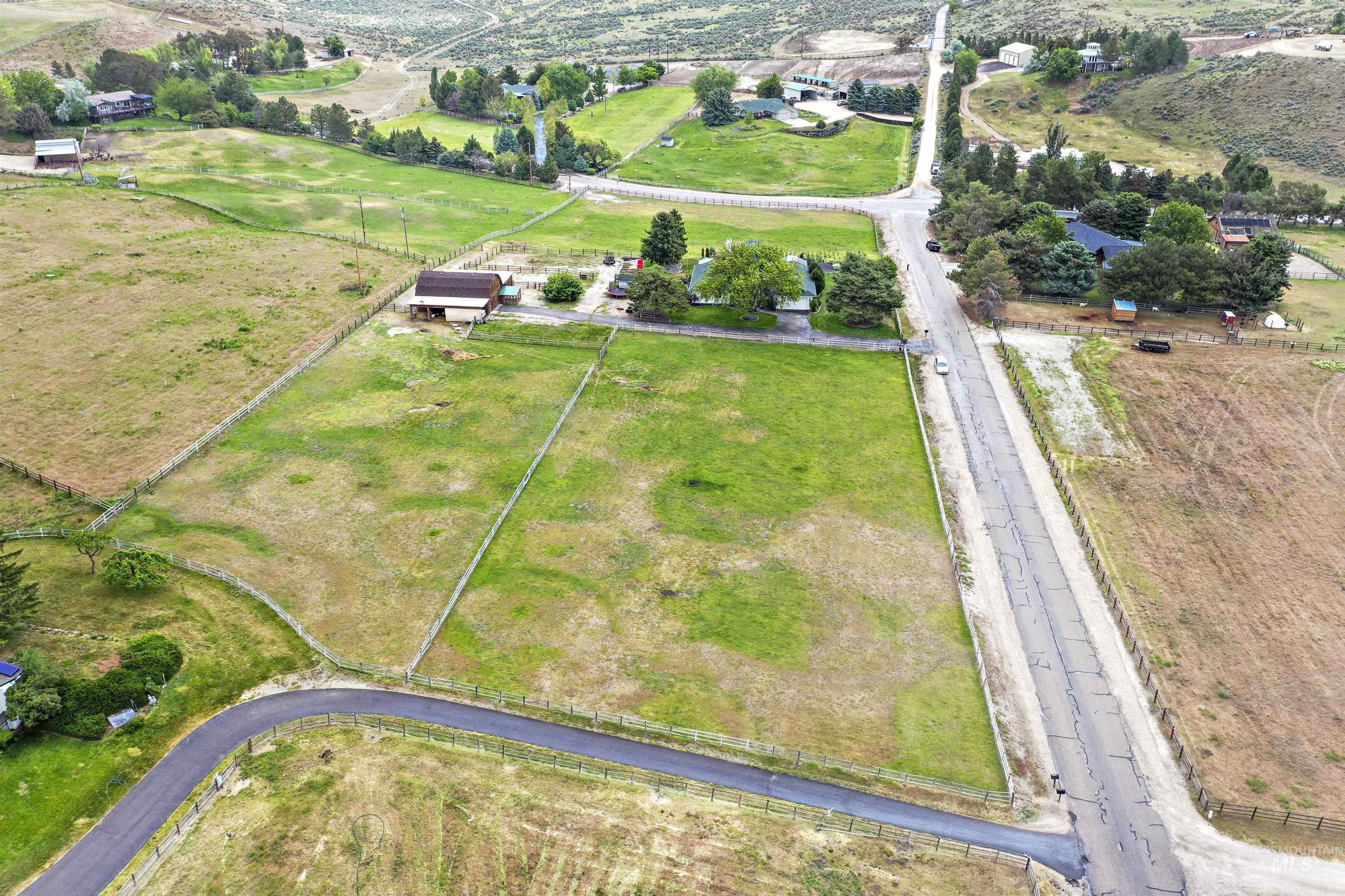 350 W Stillwell Dr Property Photo 46
