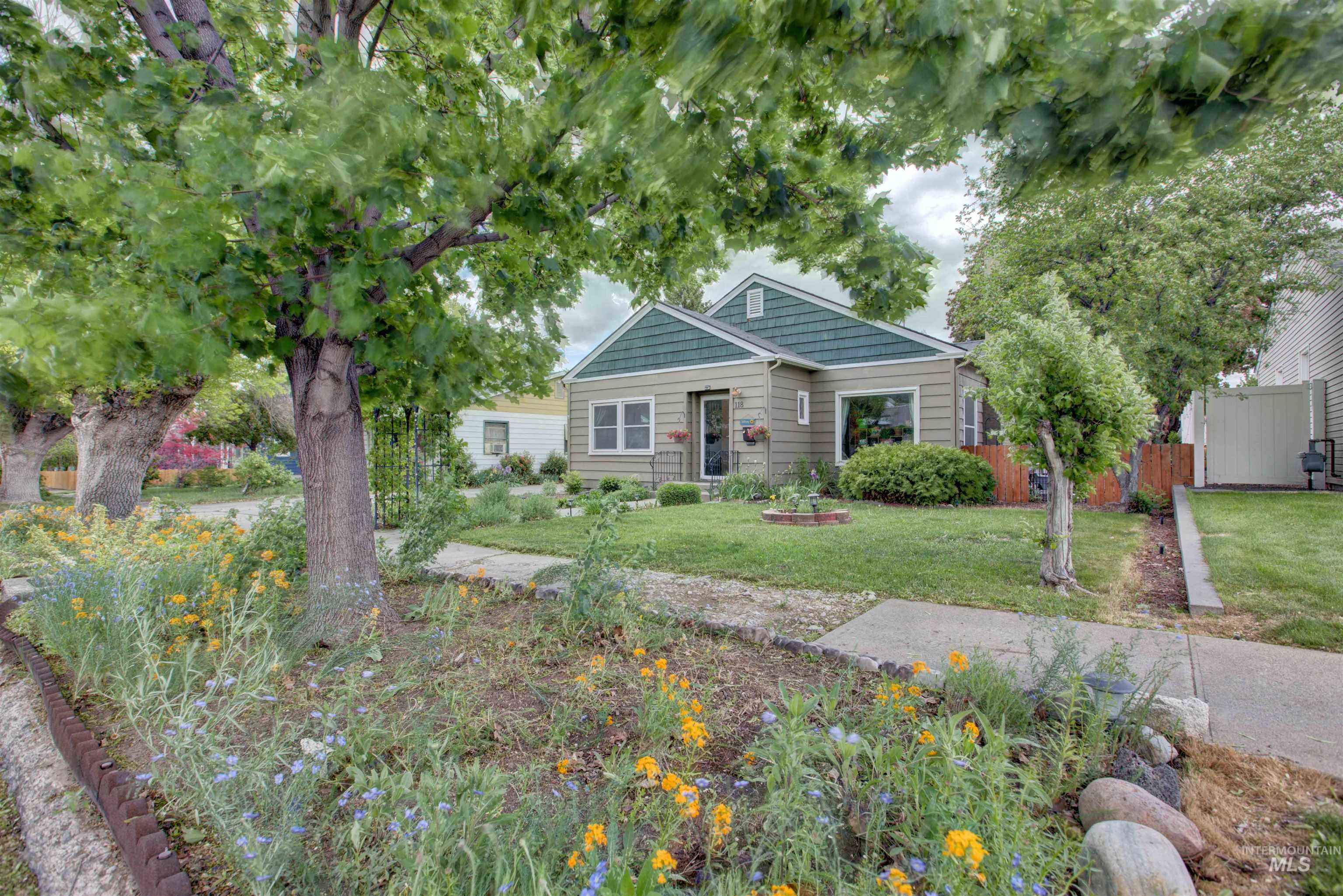 118 Taylor St. Property Photo 1