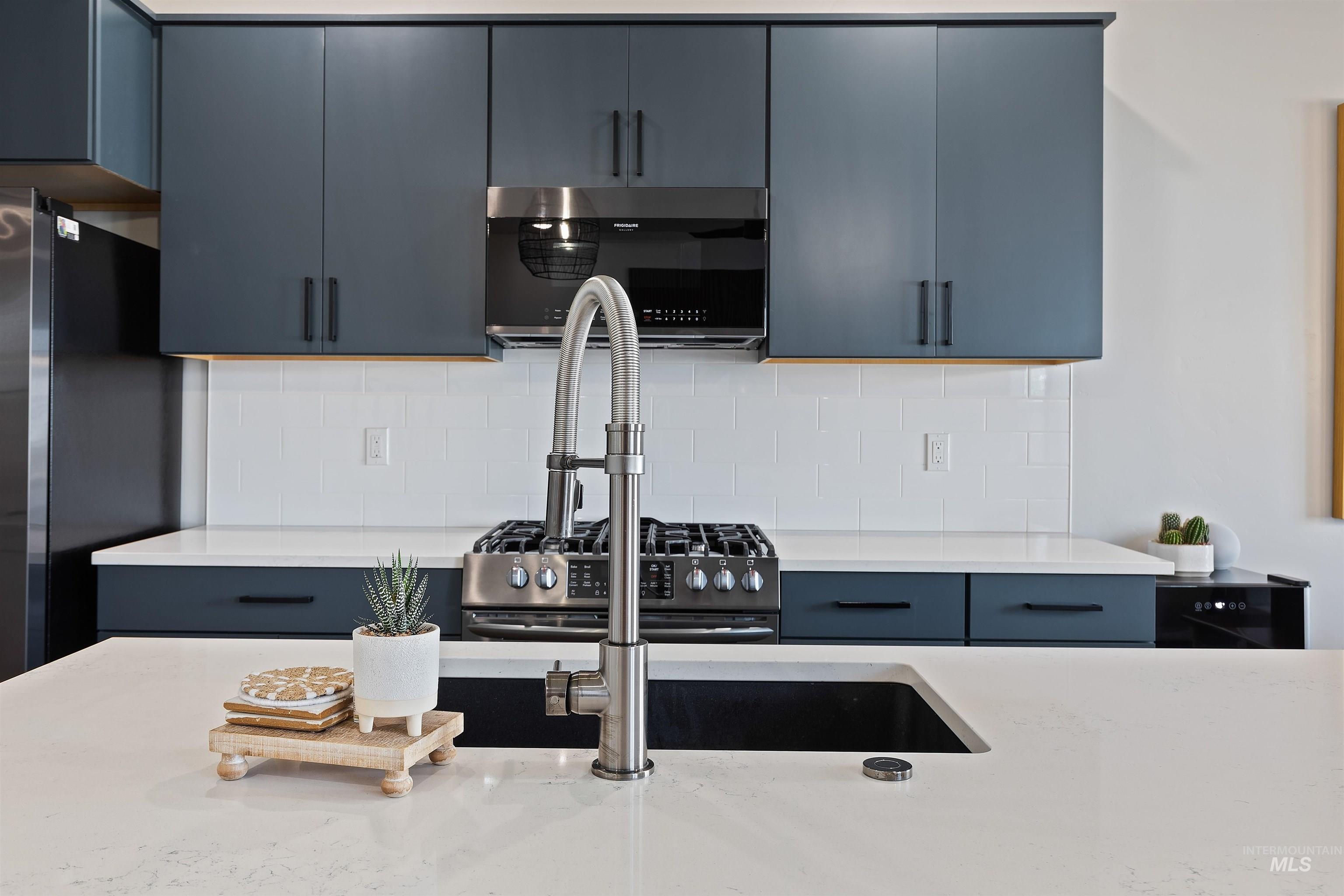 7172 W Riverwood St Property Photo 9