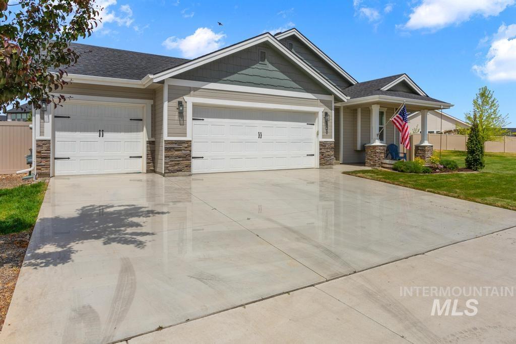 2829 N Cherry Grove Way Property Photo 4
