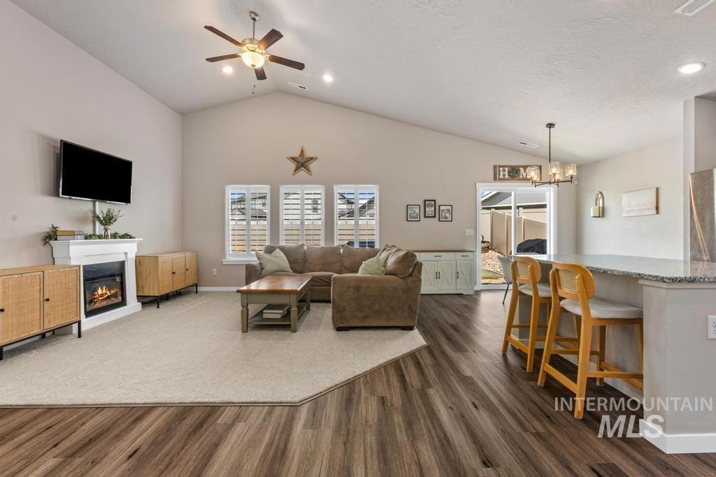 2829 N Cherry Grove Way Property Photo 16