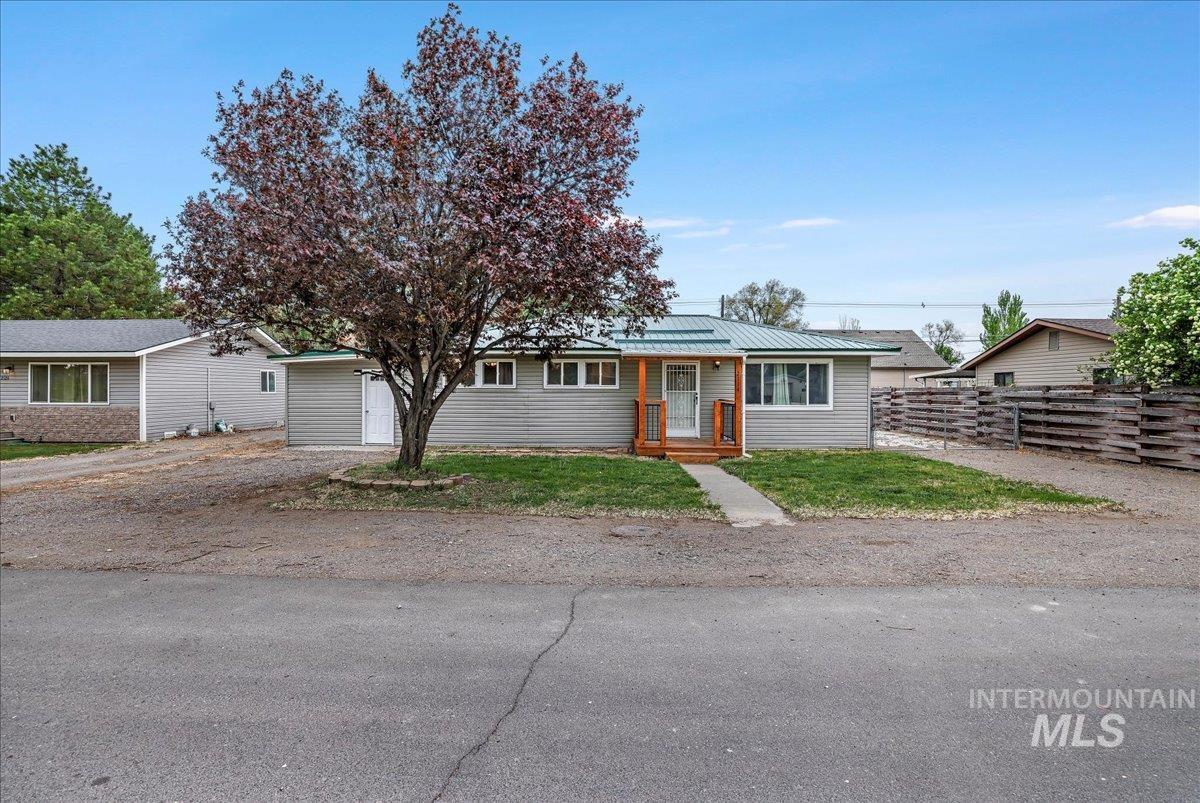 2114 Sessions Street Property Photo 3