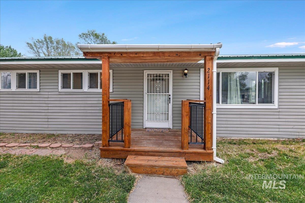 2114 Sessions Street Property Photo 5