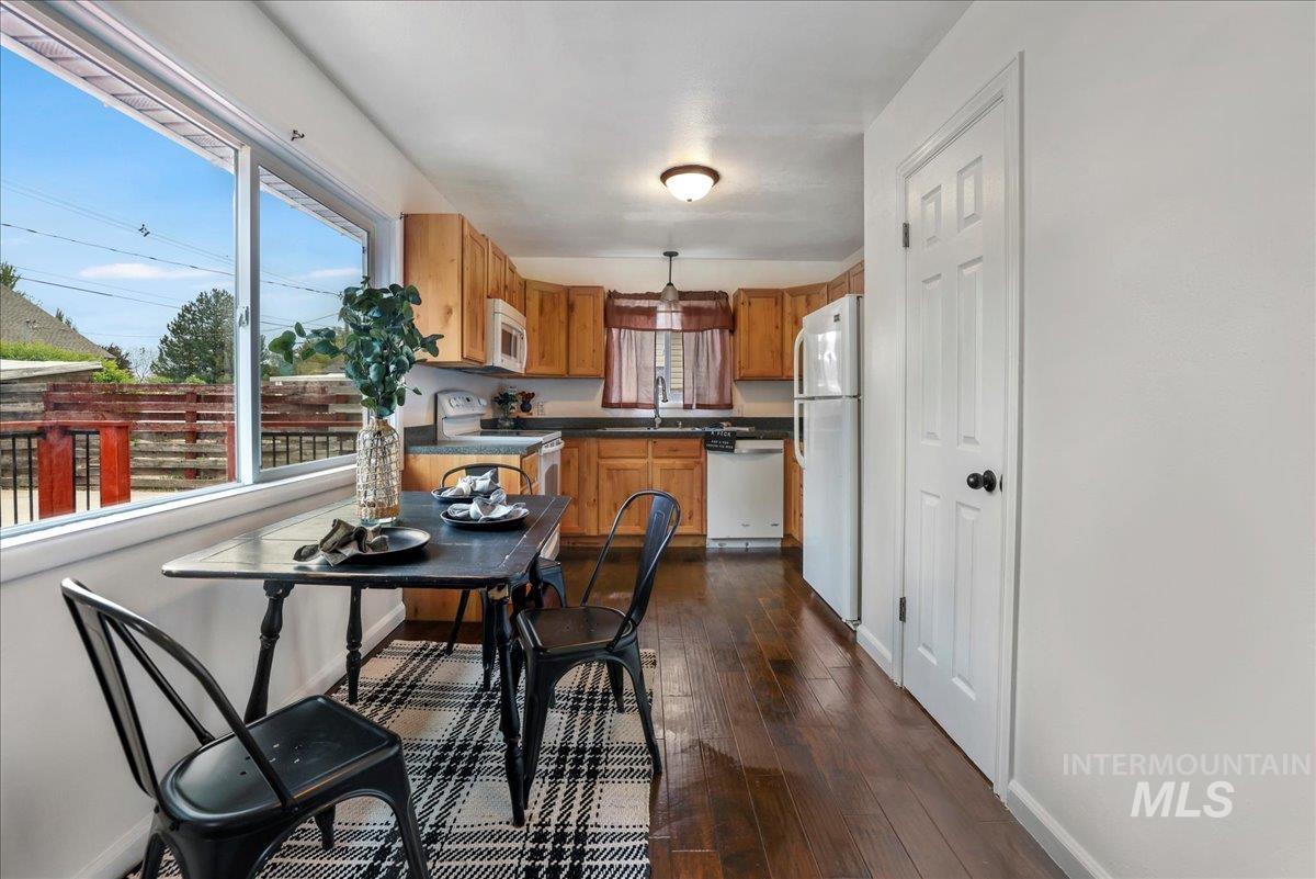 2114 Sessions Street Property Photo 10