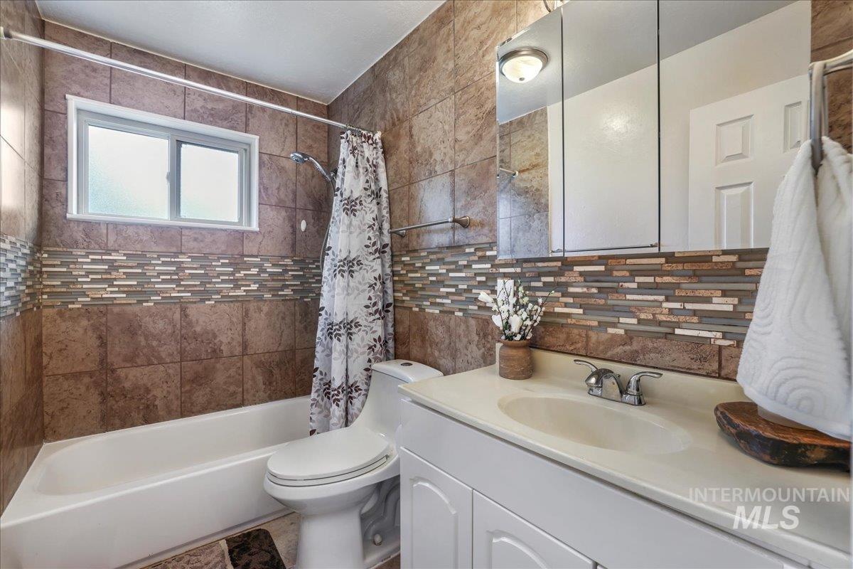 2114 Sessions Street Property Photo 20