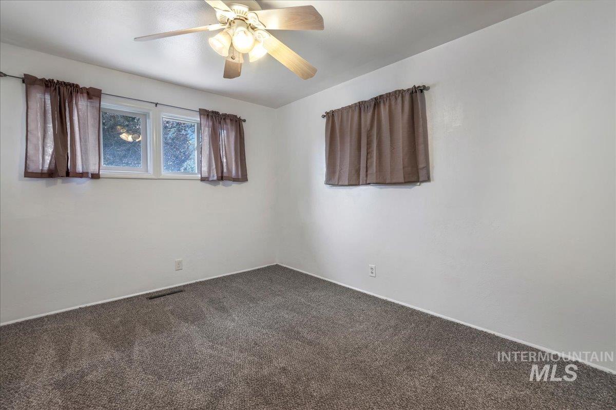 2114 Sessions Street Property Photo 23