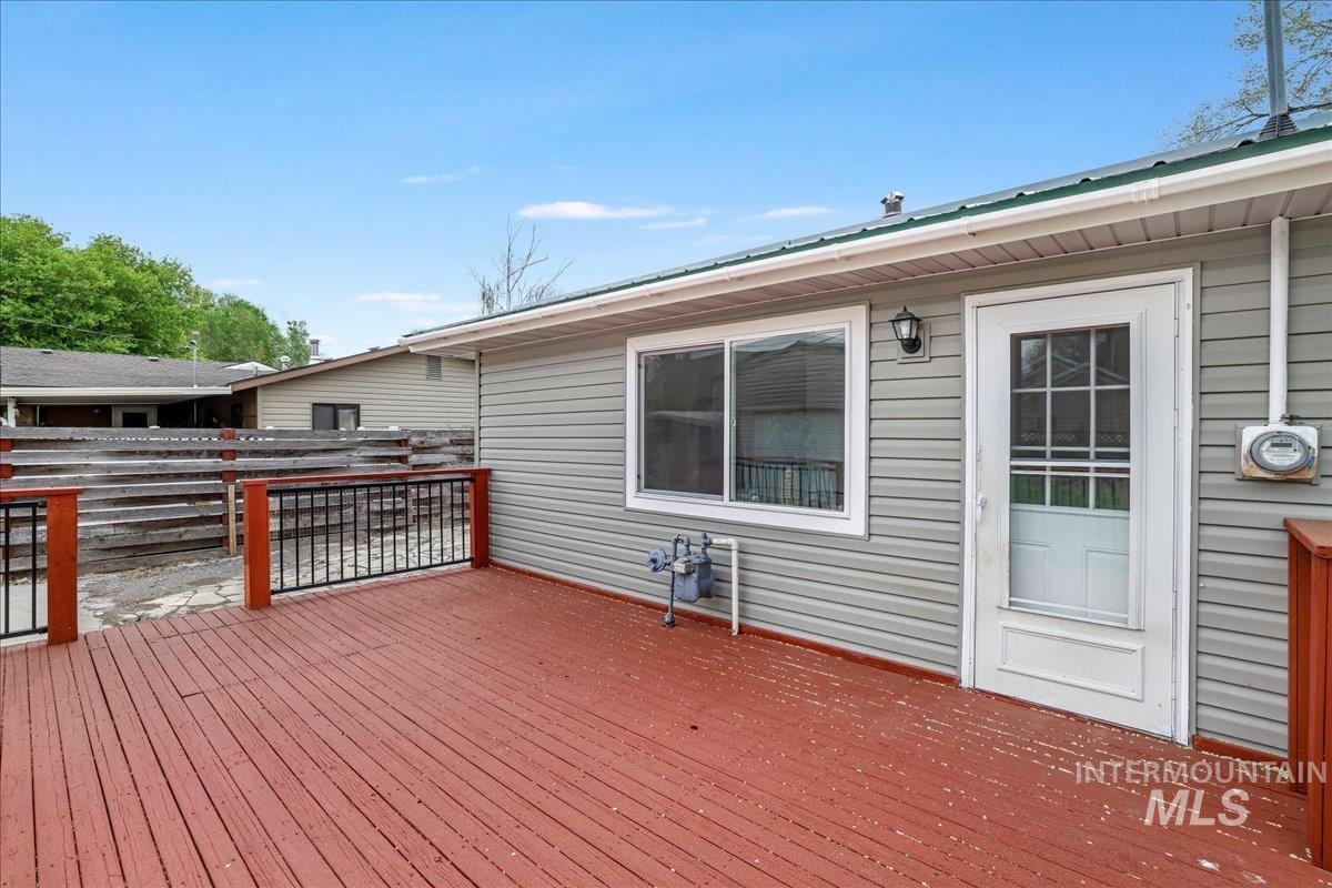 2114 Sessions Street Property Photo 28