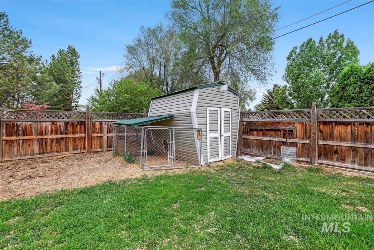 2114 Sessions Street Property Photo 32