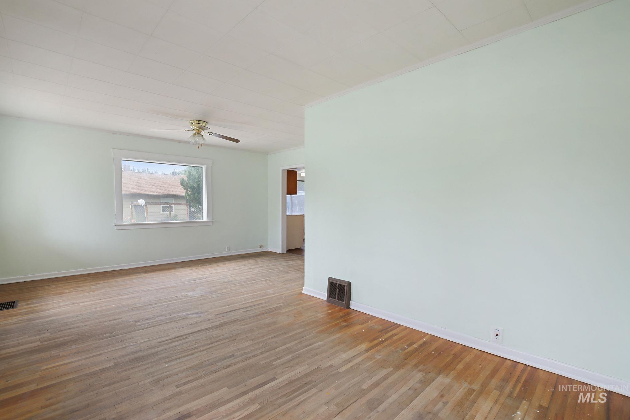 408 12th Street Property Photo 1