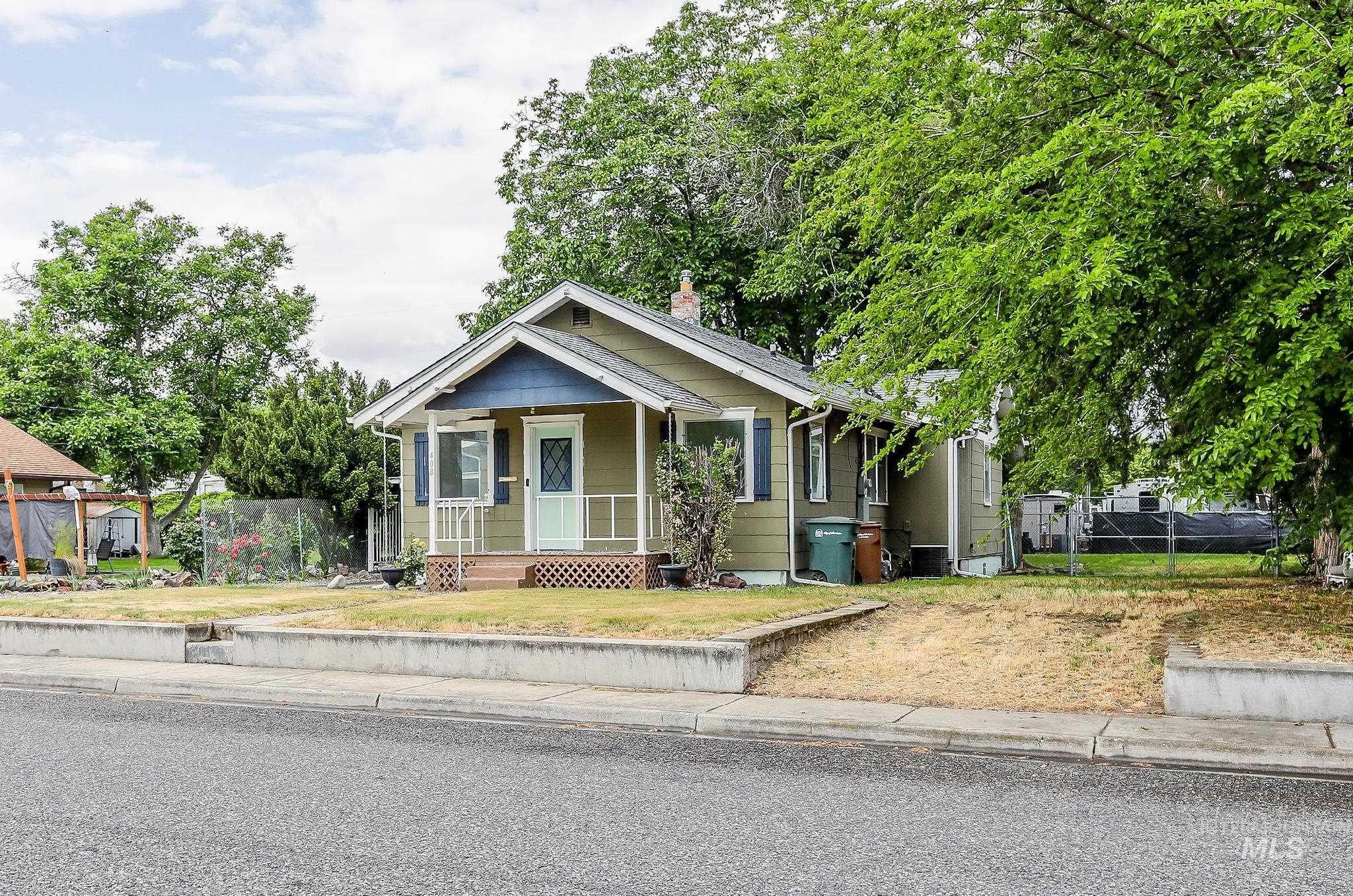 408 12th Street Property Photo 1