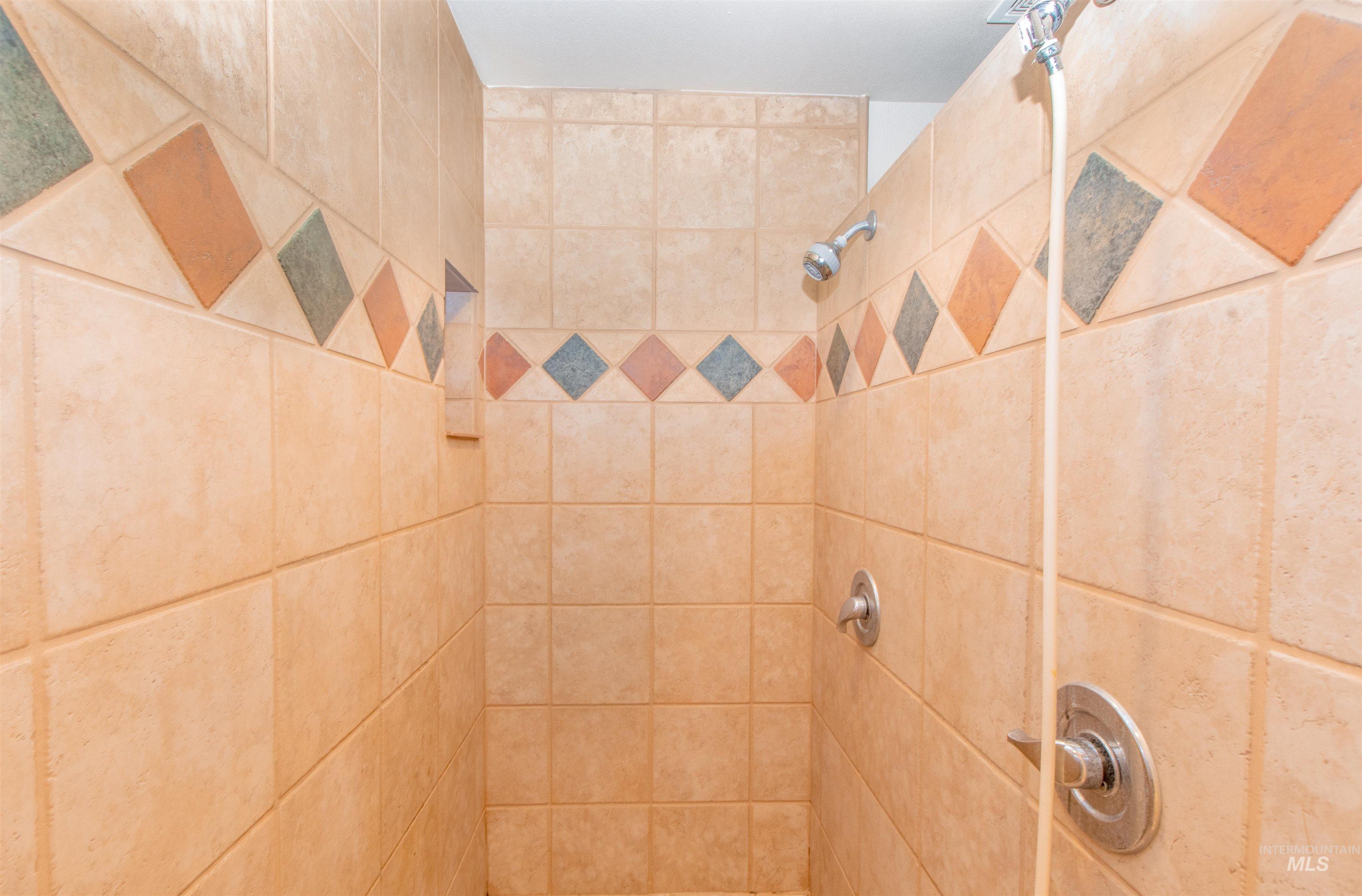 6174 N Queensbury Pl Property Photo 28