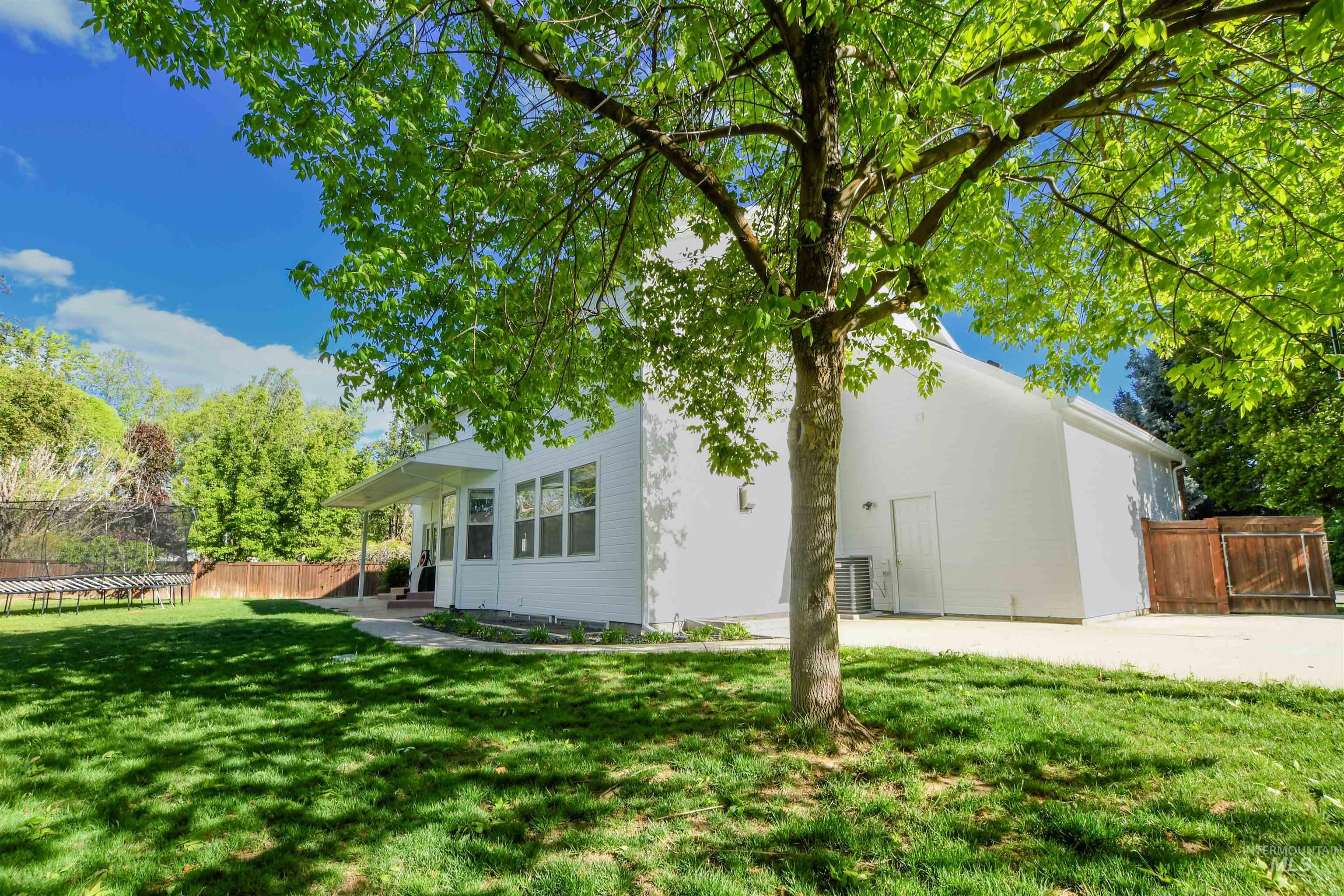 6174 N Queensbury Pl Property Photo 43