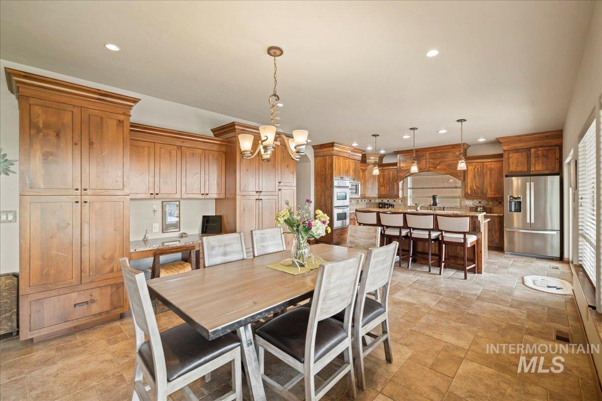 1270 Hillcrest Dr. Property Photo 11